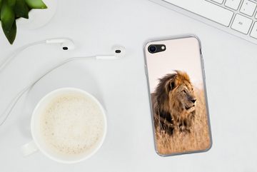 MuchoWow Handyhülle Löwe - Gras - Jagd, Handyhülle Apple iPhone SE (2020), Smartphone-Bumper, Print, Handy