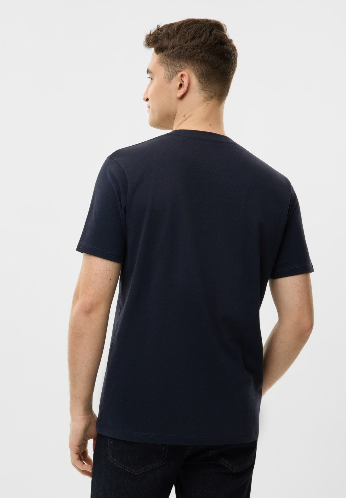 Bench. T-Shirt Bench Shirt Caceres