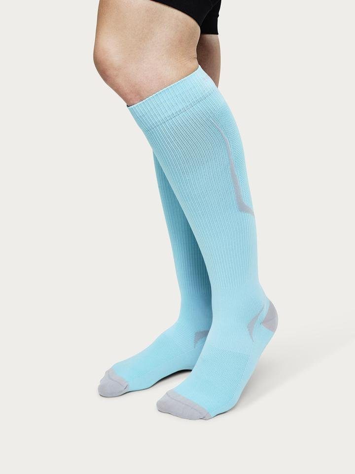 Strammer Max Performance® Funktionssocken Women Socks mit Kompressionseffekt atmungsaktiv, antibakteriell, für Flugreisen, Skiurlaub