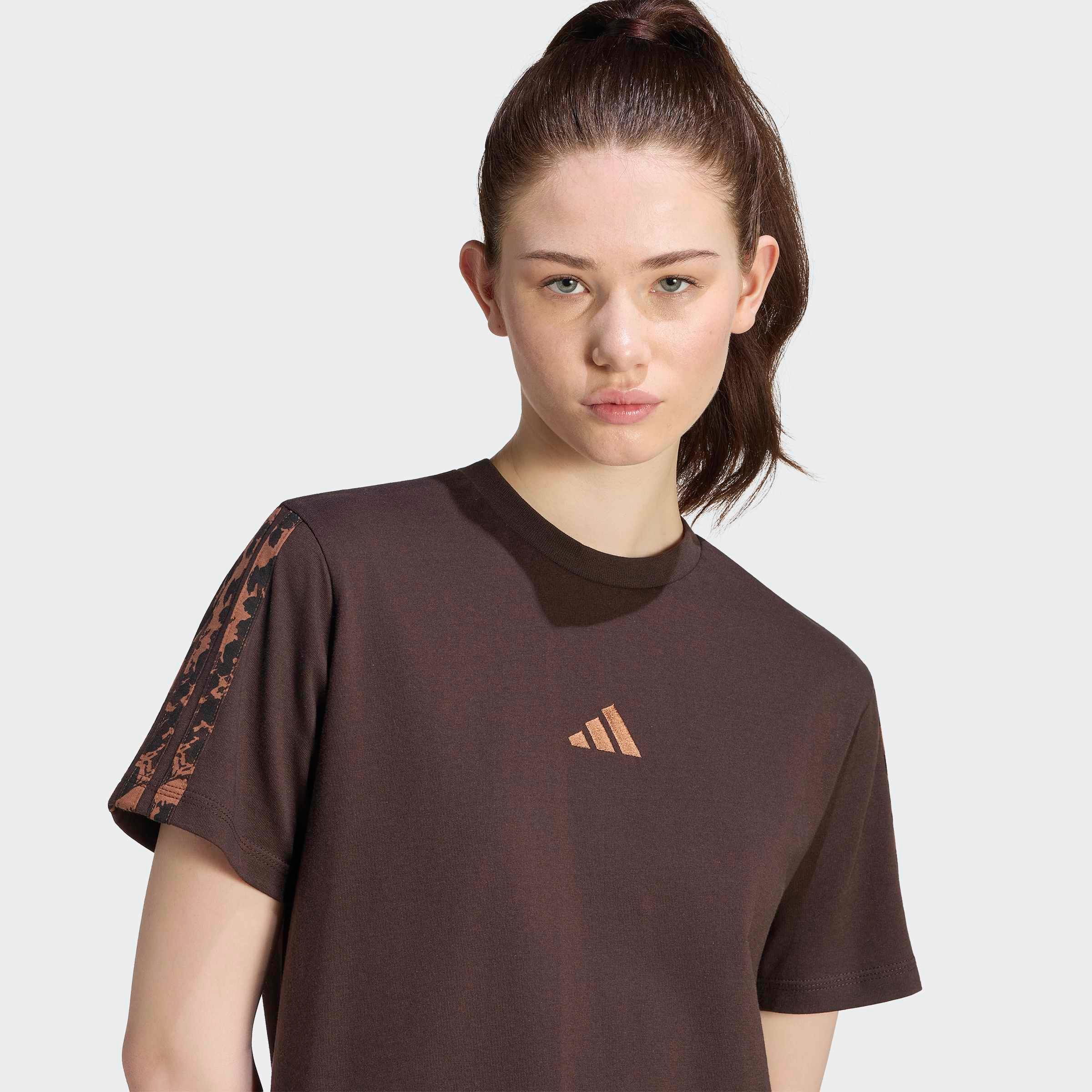adidas Sportswear T-Shirt W AOP 3S SJ TEE mit Rundhalsausschnitt, ohne Verschluss, aus Baumwolle