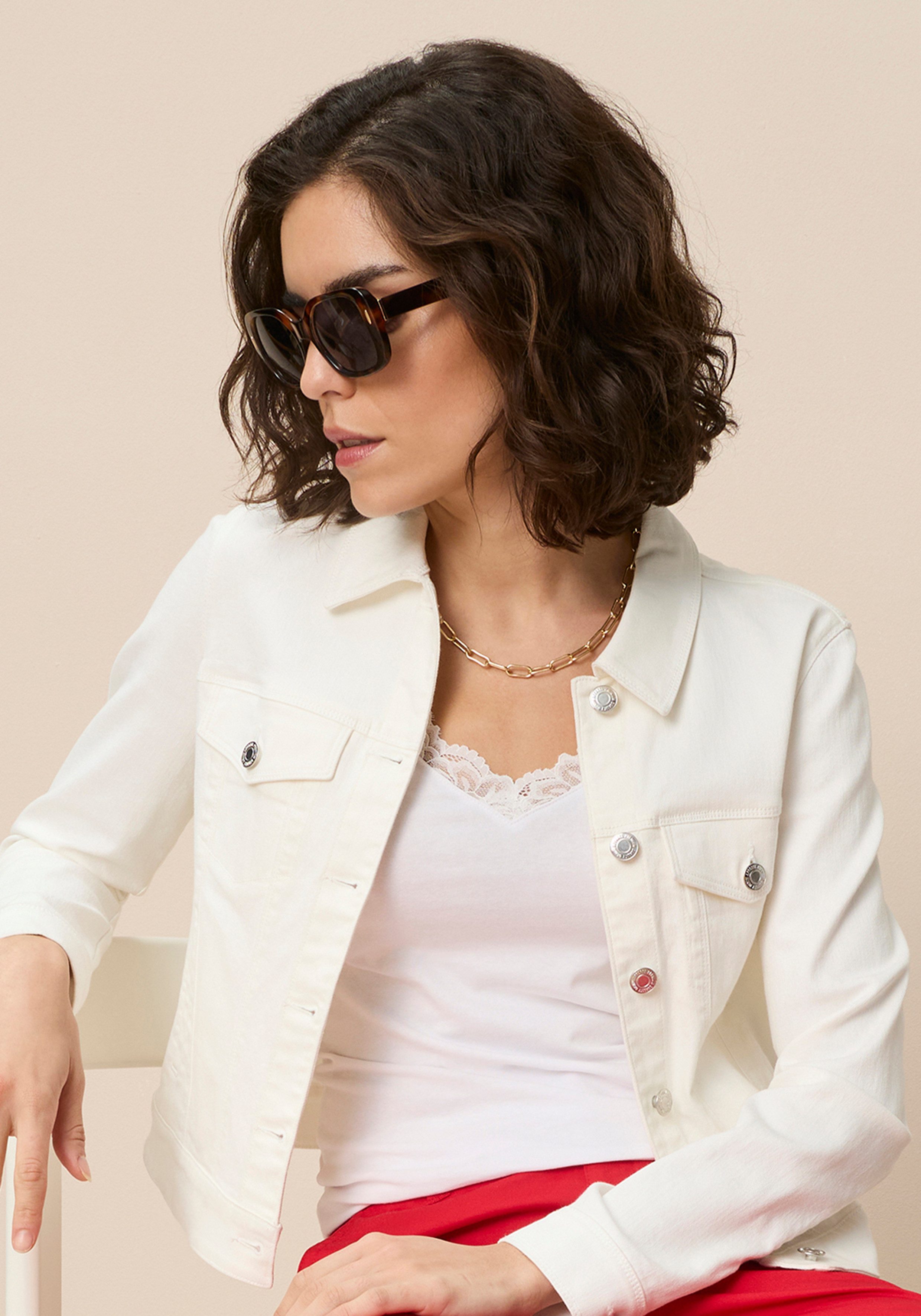 Laura Scott Sonnenbrille mit goldfarbenen Metalldetail am Bügelansatz braun gemusterter Vollrandrahmen, graue Gläser mit hohem Blendschutz