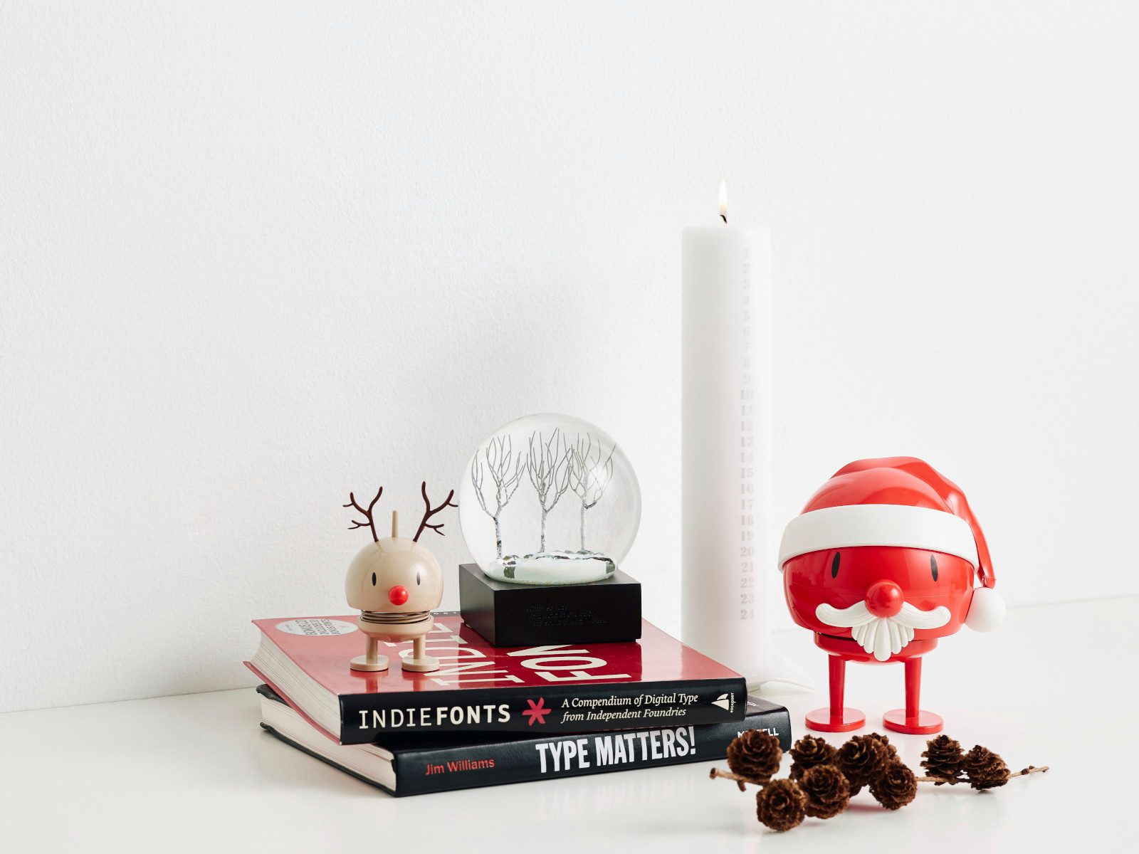 HOPTIMIST Dekofigur Santa Claus Bumble S red 7,2cm