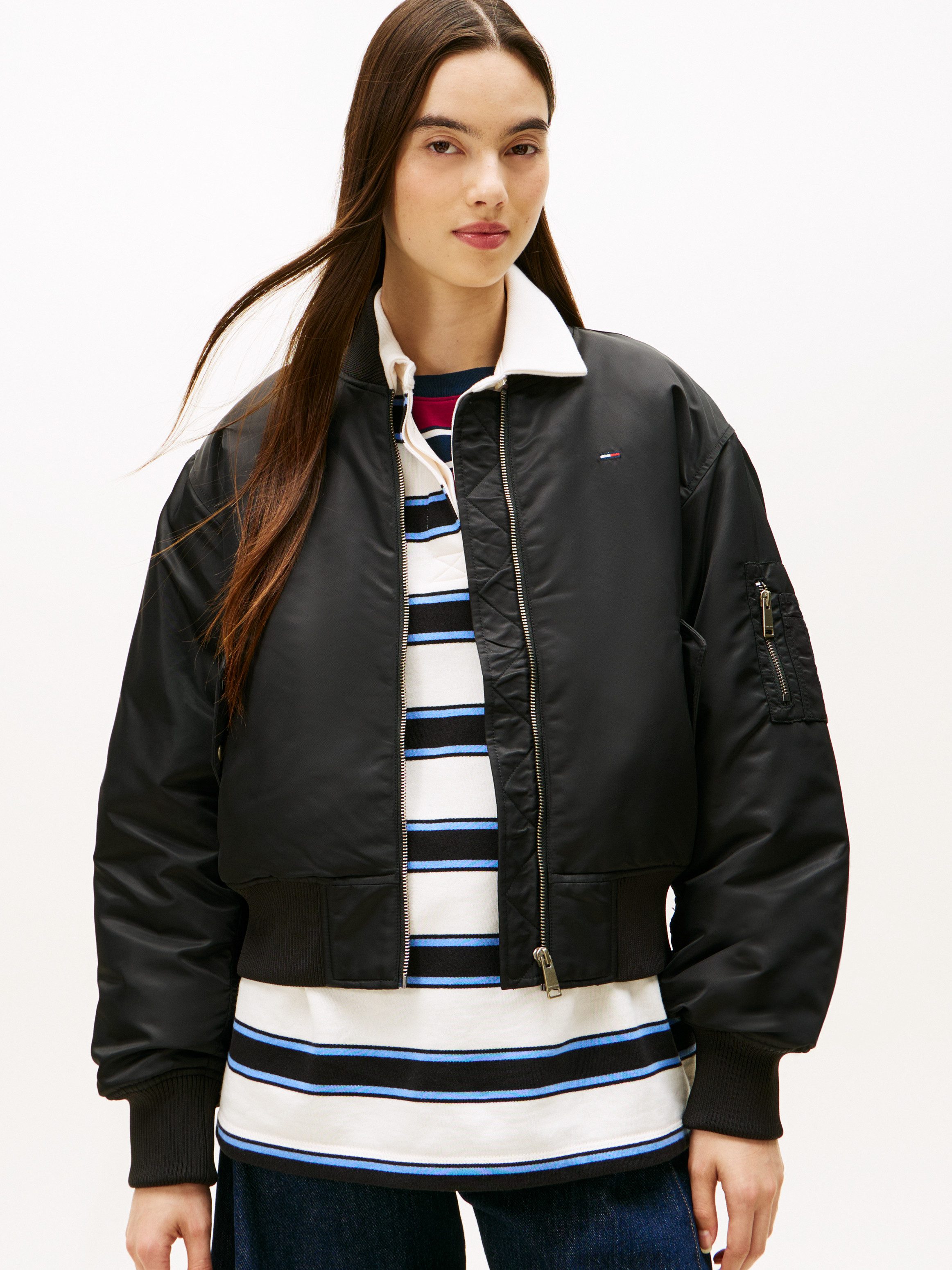 Tommy Jeans Bomberjacke TJW ESSENTIAL BOMBER JACKET Mit Reißverschlusstaschen an den Ärmeln