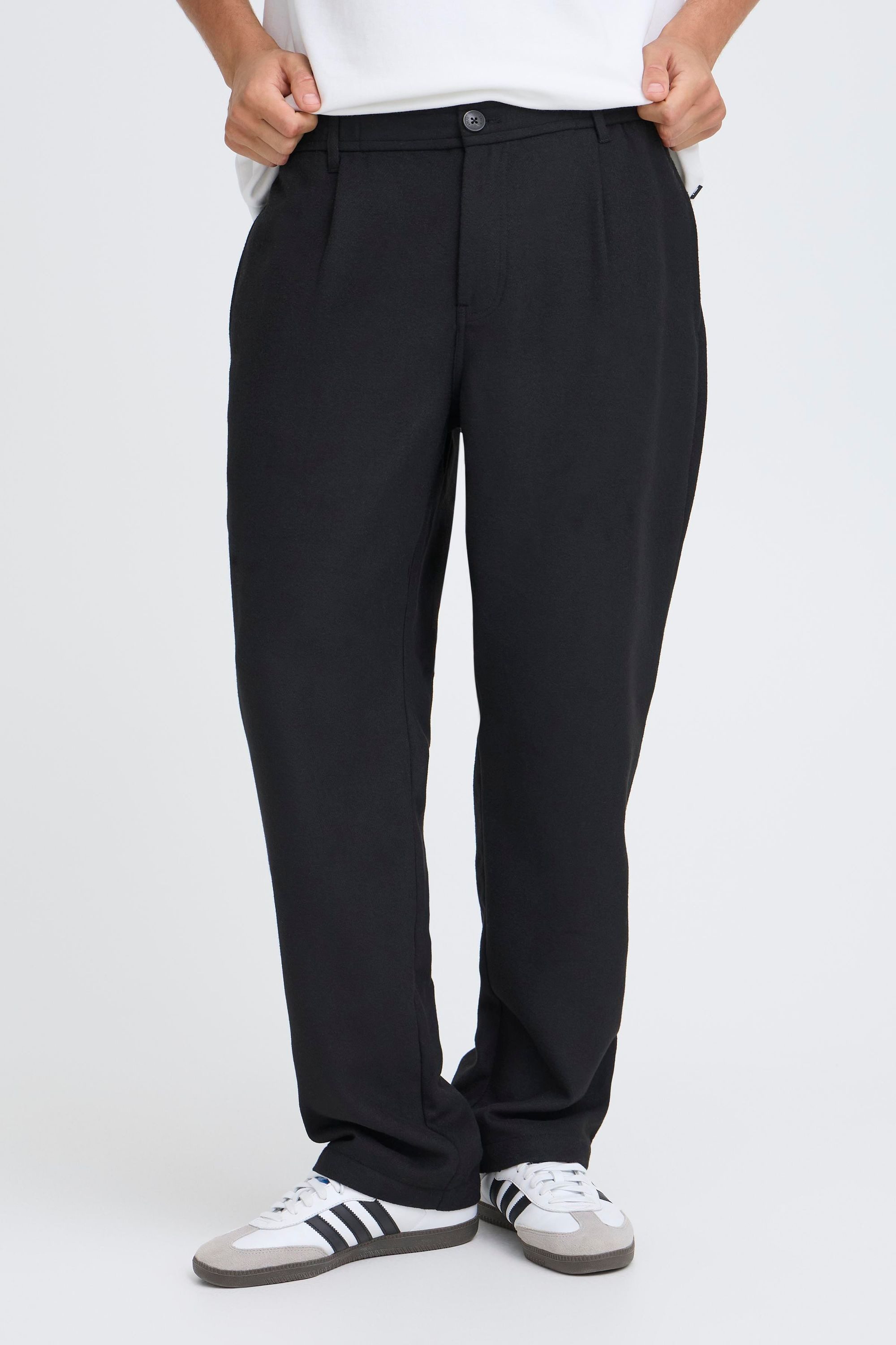 !Solid Chinohose SDLIAM ELAS. WOOL Schicke Chinohose mit Bundfalten günstig online kaufen