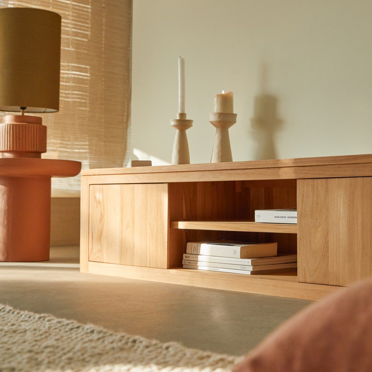 Tikamoon TV-Schrank TV Schrank aus massivem Teak Basil 140 cm