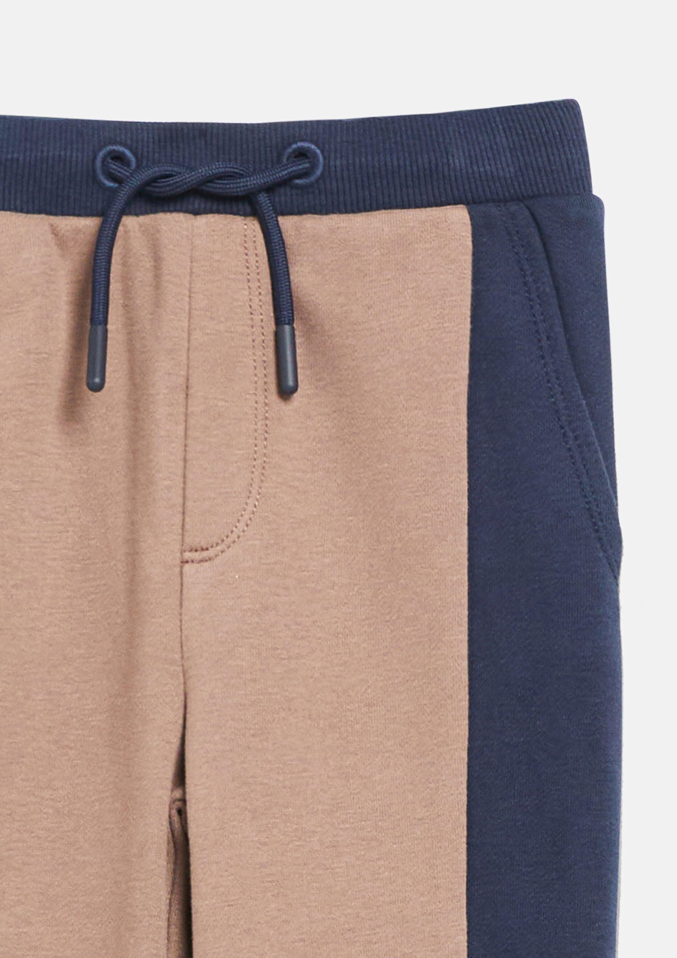 s.Oliver Jogginghose Leggings Jogginghose im Relaxed Fit mit Colour-Blocking – Bild 4 von 4