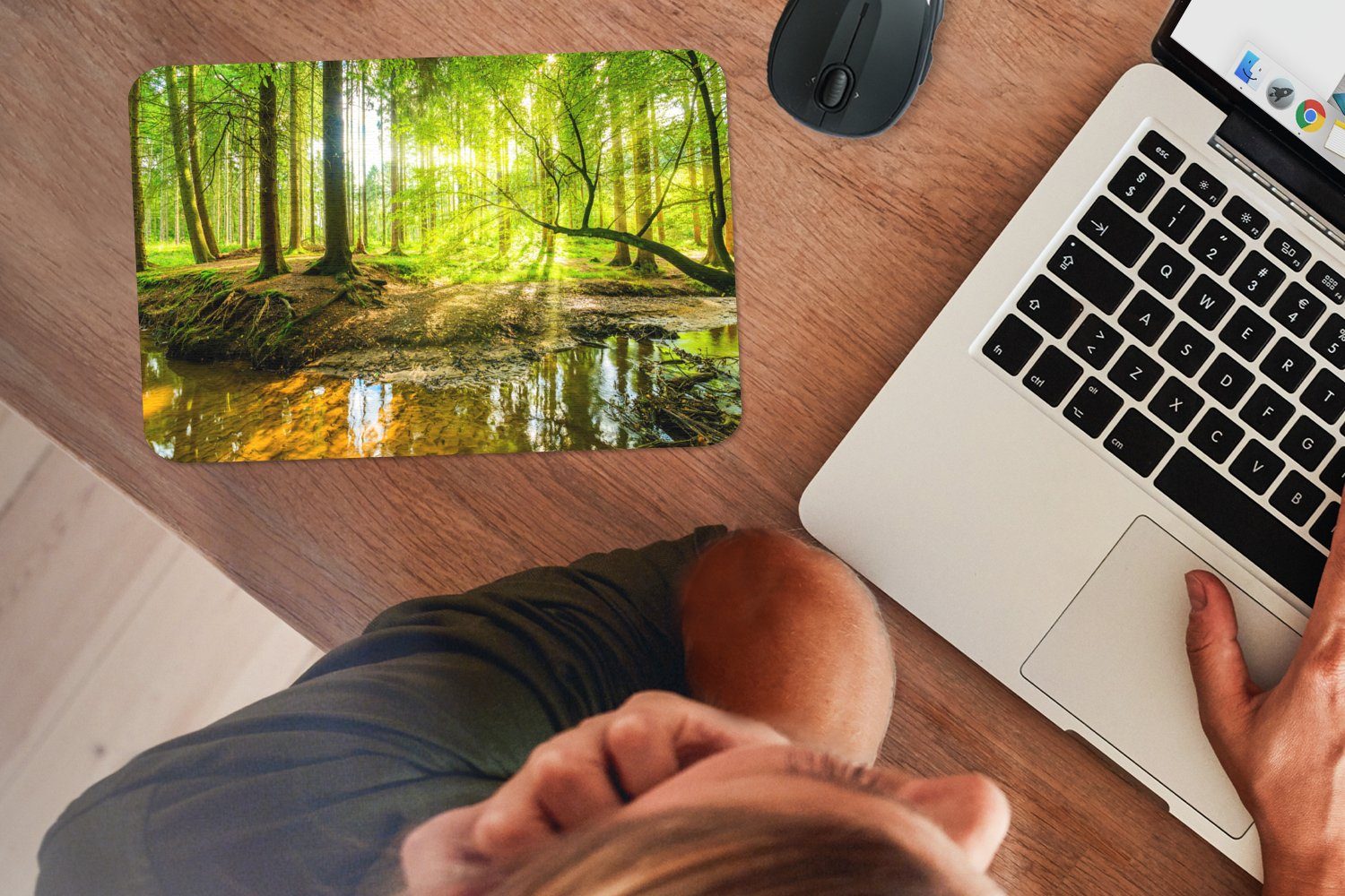 MuchoWow Mauspad Wald - Landschaft - Wasser - Bäume - Sonne - Grün - Natur (1-St), Mouse pad Klein, Gaming Deko, PC Zubehör, 27x18 cm – Bild 4 von 5