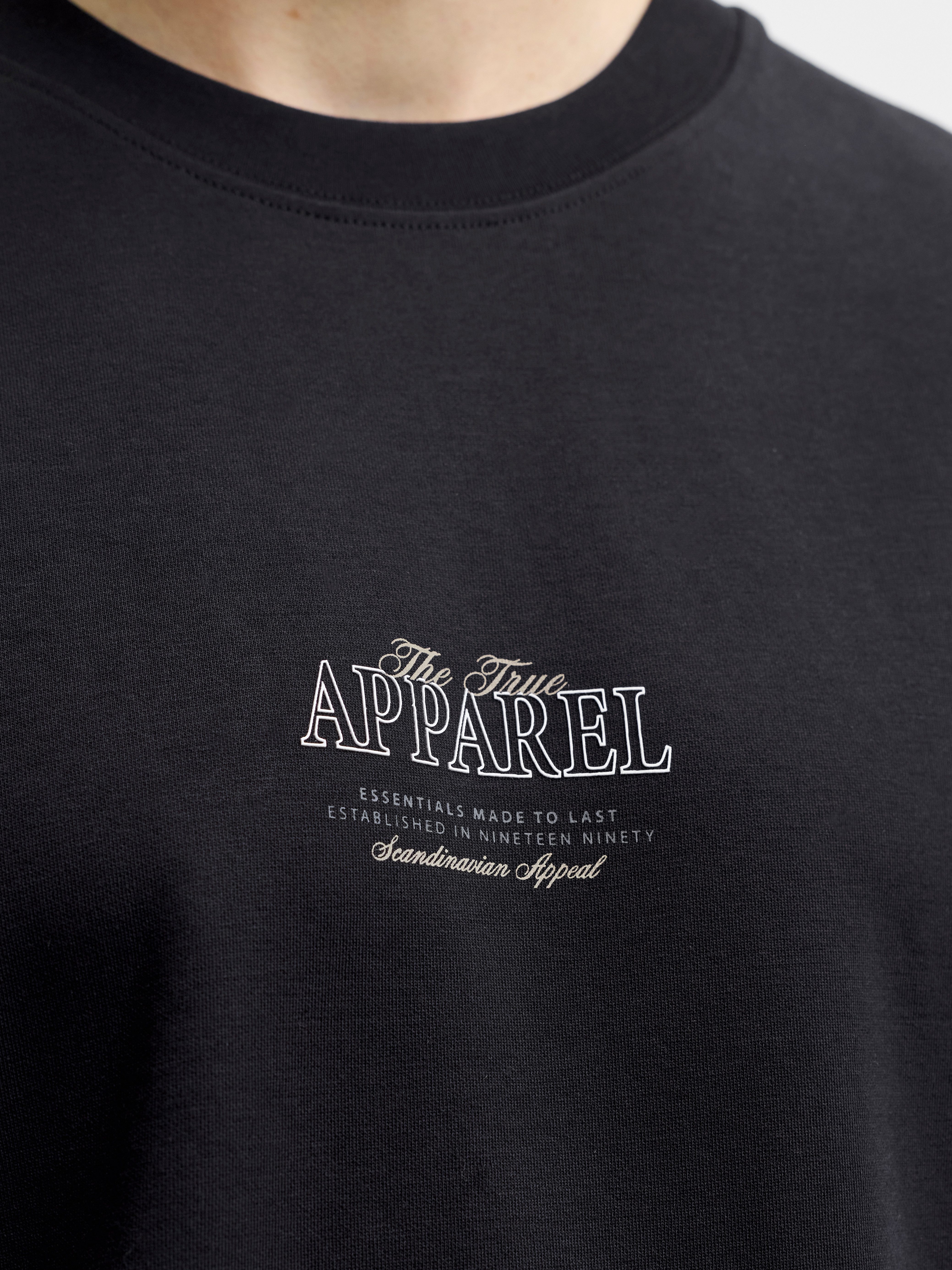 Jack & Jones T-Shirt JJEBARRON STUDIO TEE SS O-NECK SN Baumwollmischung, loose fit
