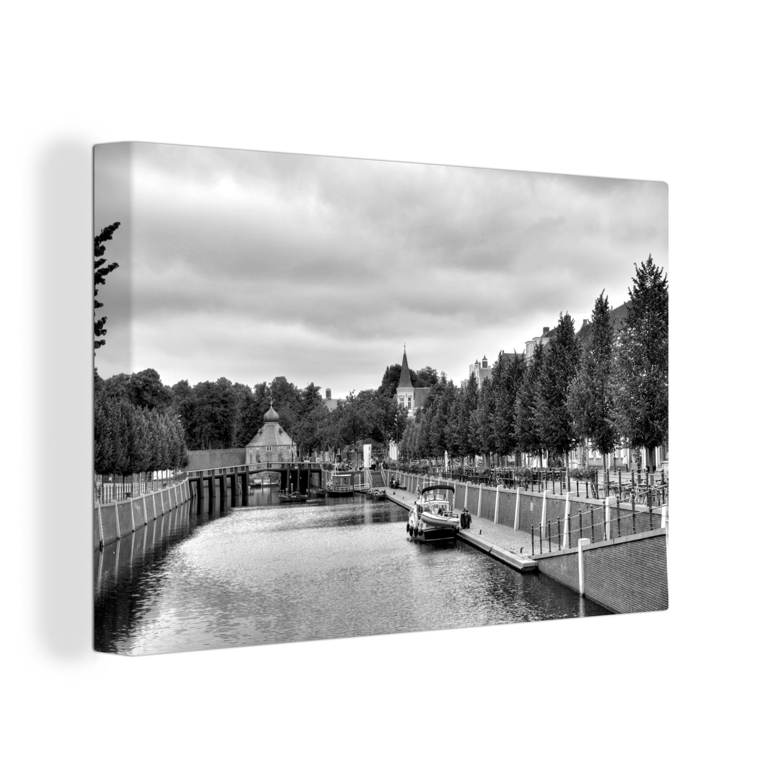 OneMillionCanvasses® Leinwandbild Gracht mit Bäumen in Breda - schwarz-weiß, (1 St), Wandbild Leinwandbilder, Aufhängefertig, Wanddeko, 30x20 cm | Leinwandbilder