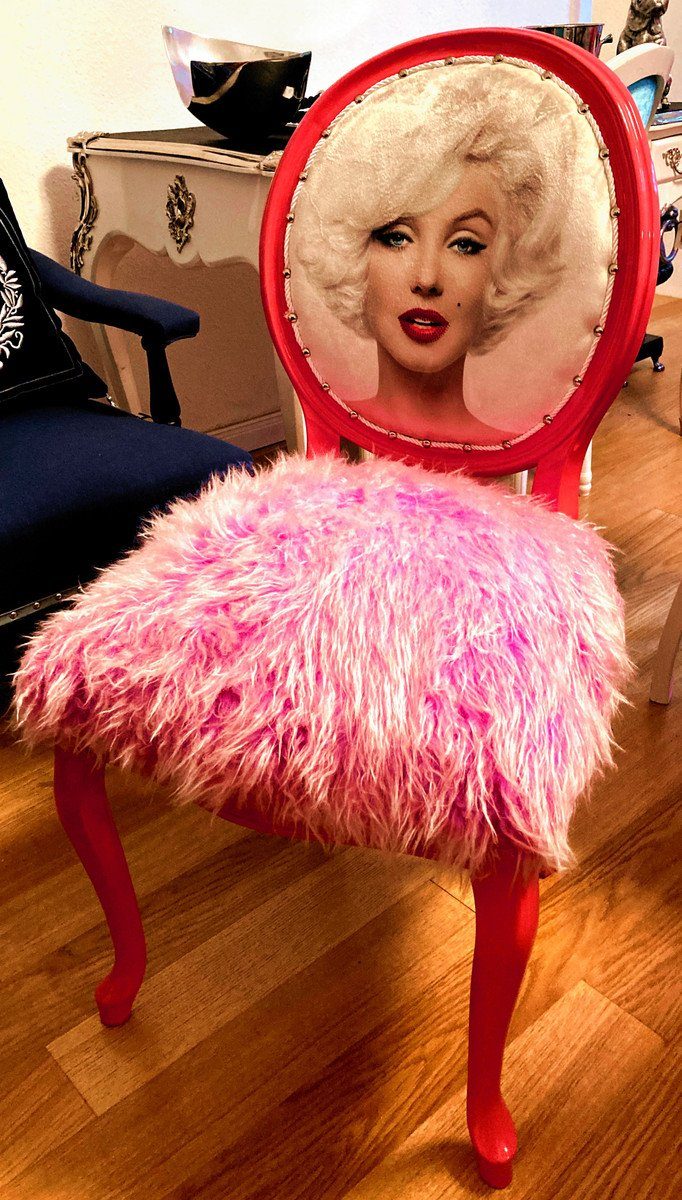 Casa Padrino Esszimmer Luxus Esszimmerstuhl Marilyn Möbel mit Stuhl Barock Esszimmer - Handgefertigter Designer Monroe Barock Art Stuhl Pop Kunstfell Rosa 