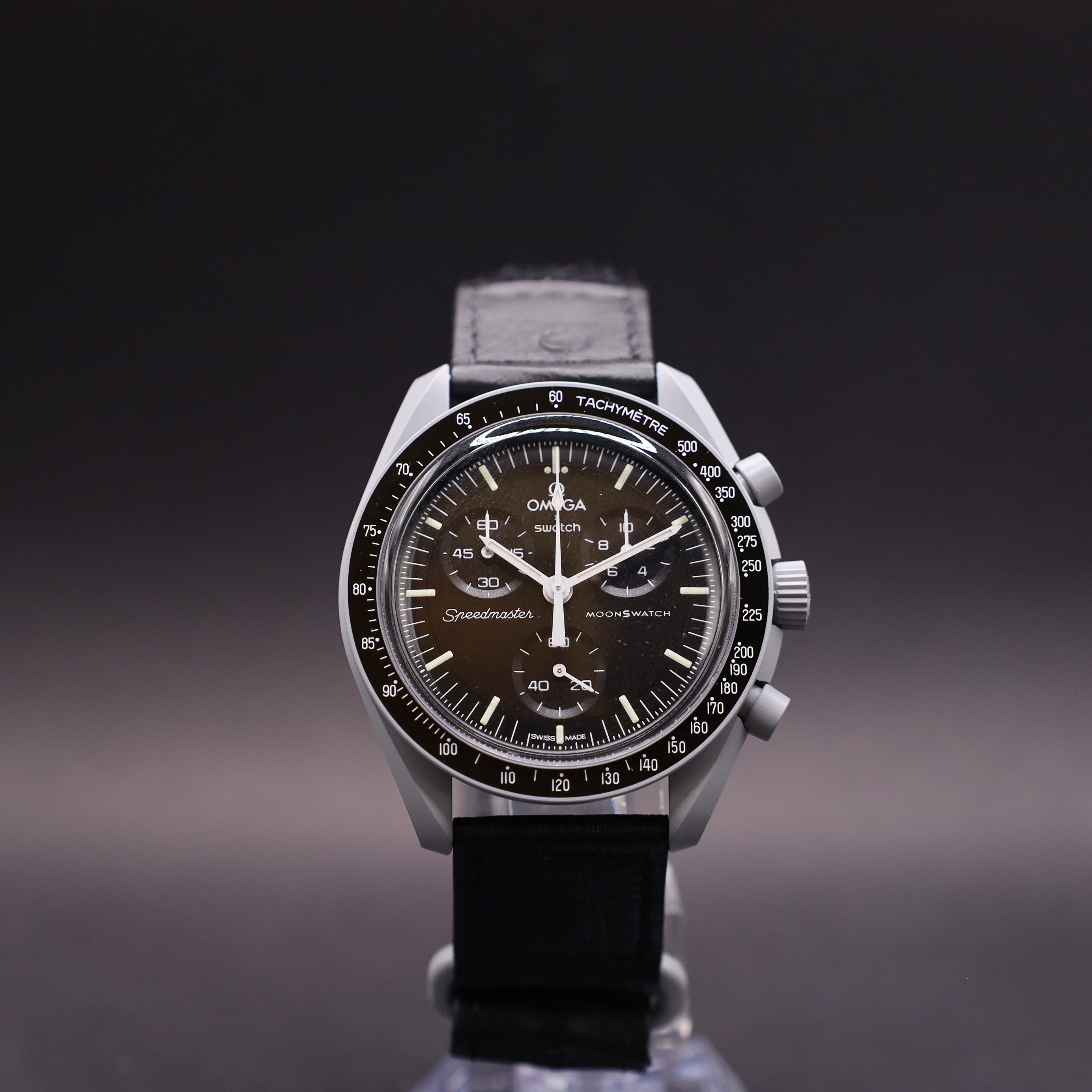 Swatch Chronograph OMEGA x Swatch MoonSwatch Mission to the Moon Straußenleder SO33M100C, (1-tlg)