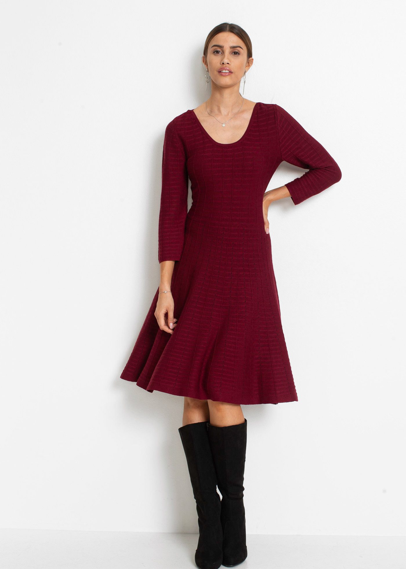 bonprix Strickkleid für besondere Anlässe, aus Viskose-Mix, ausgestellte Passform – Bild 5 von 5