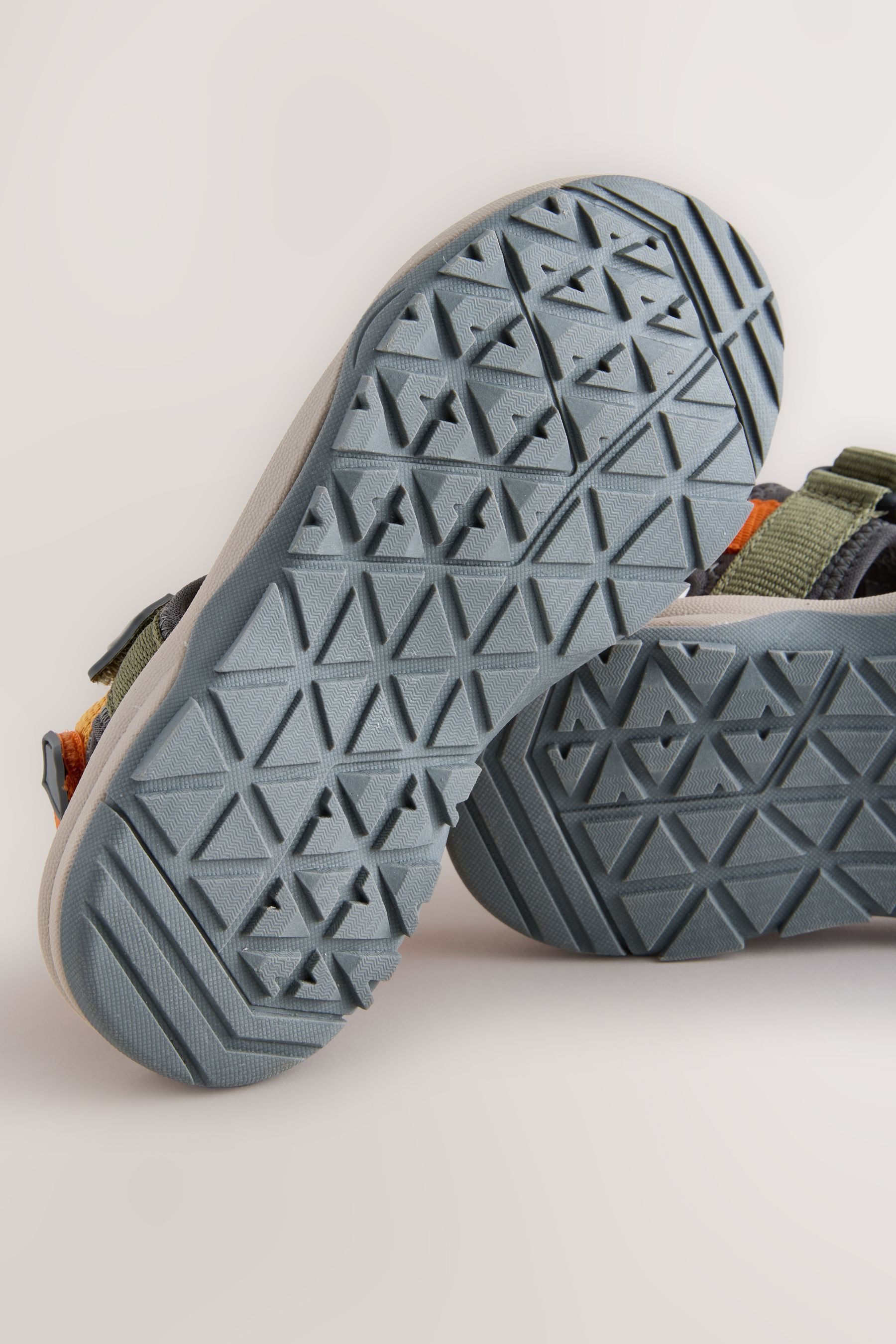 Next Trekking-Sandalen mit Klettverschluss Sandale (1-tlg)