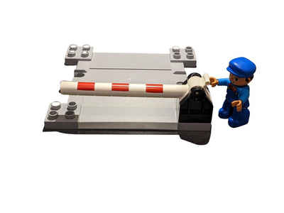 LEGO® Spielbausteine LEGO® DUPLO® Bahnübergang mit Schranke und Wärter NEU! Menge 1x, (Creativ-Set, 1 St), Made in Europe