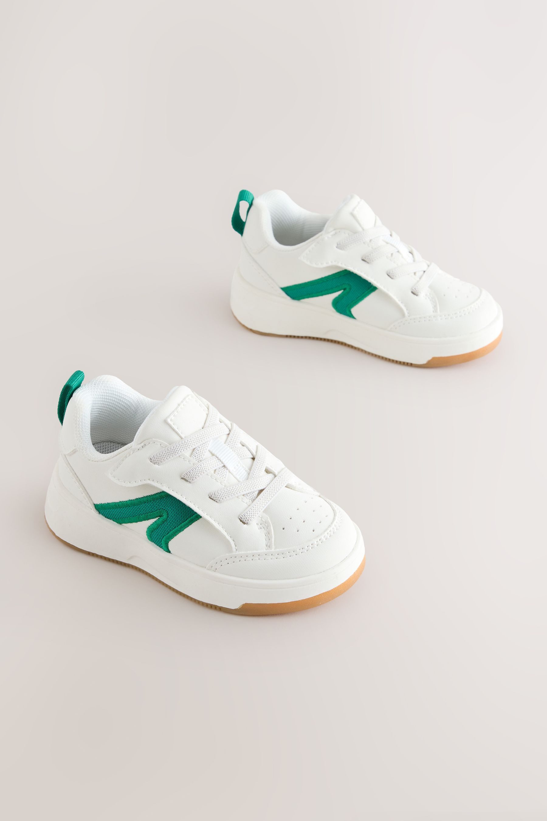 Next Sportschuh mit Elastikschnürung, weite Passform Sneaker (1-tlg)