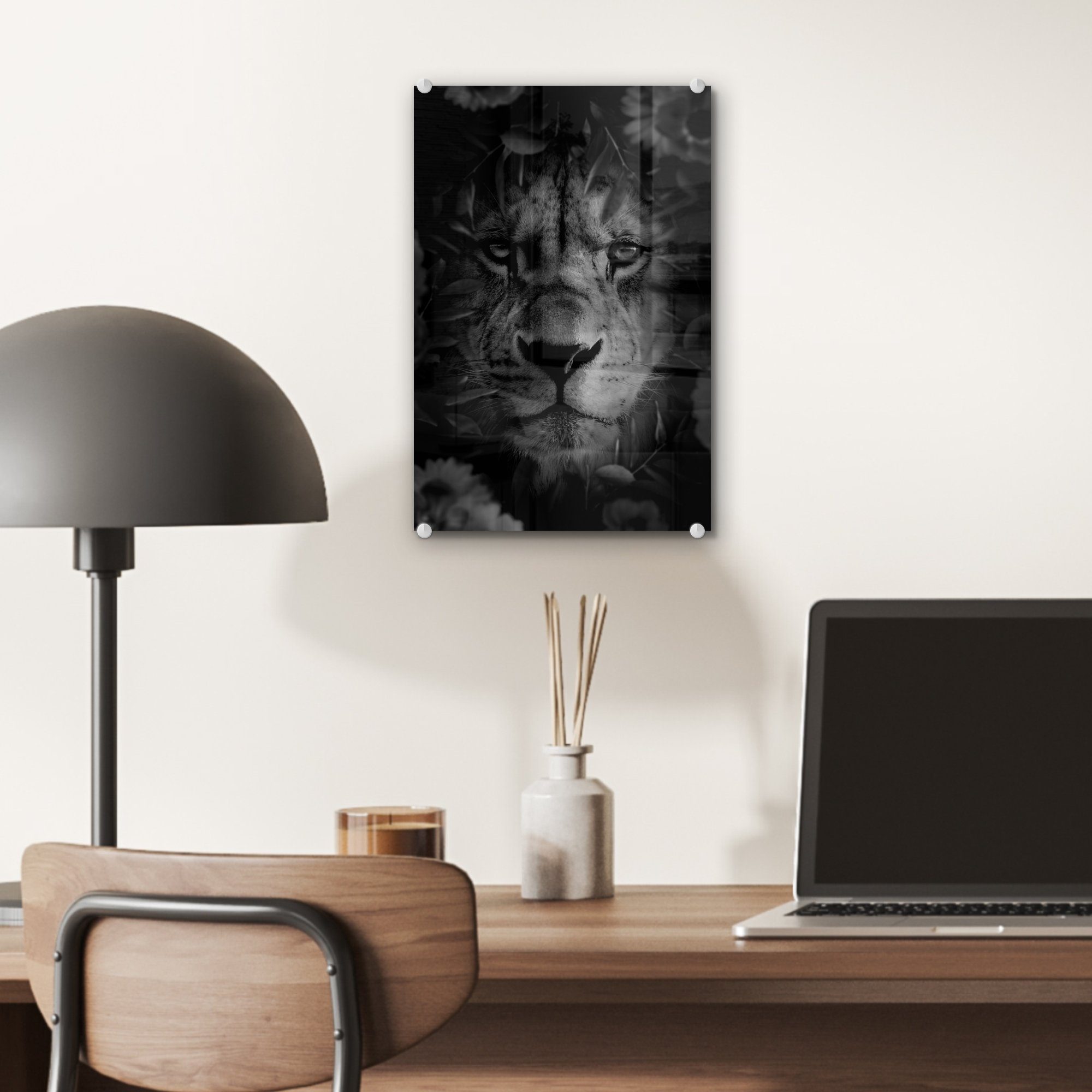 Wandbild Acrylglasbild Foto Löwen mit auf bunt - - MuchoWow Nahaufnahme - St), eines weiß, Bilder Glas Blumen (1 Glas Wanddekoration schwarz auf im - Dschungel und Glasbilder