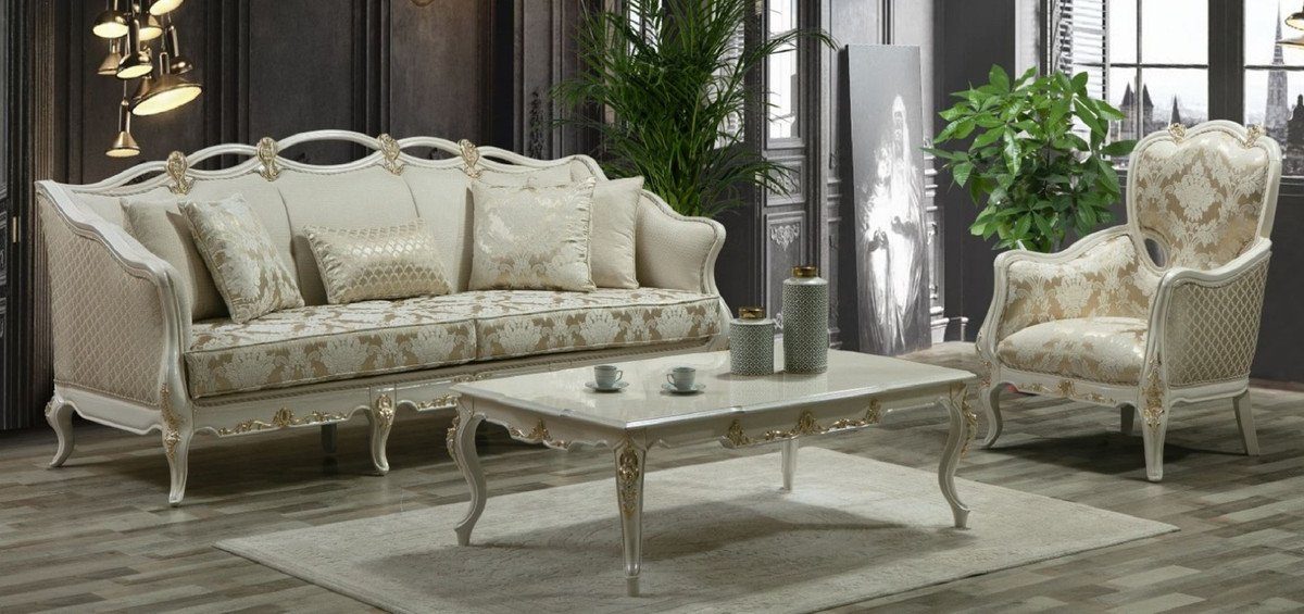 Casa Padrino Sofa Luxus Barock im Gold & - Cremefarben Wohnzimmer dekorativen Prunkvoll / mit Weiß Sofa Edel - Möbel Barockstil / Wohnzimmer - Kissen Handgefertigtes Sofa