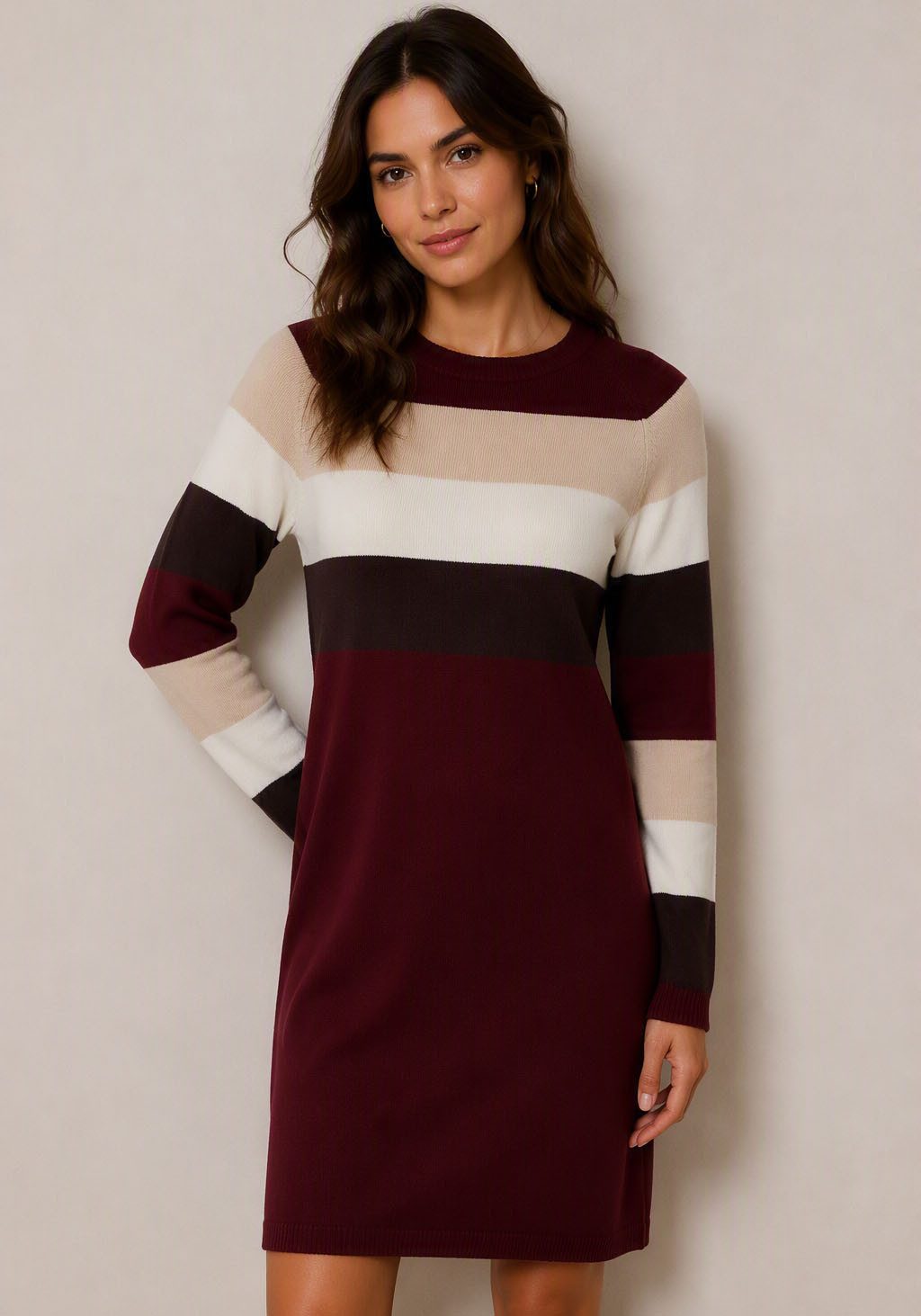 Tamaris Strickkleid aus angenehmer Viskosemischung mit modernen Streifen, ideal für die Übergangszeit