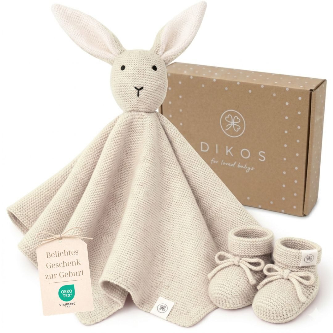 DIKOS Kuscheltuch SCHMUSE-Hase mit Söckchen 100% Bio-Baumwolle PREMIUM Geschenkset, (Strick-Set, Schnuffeltuch mit süßem Hasen - perfekt als erster Kuschelfreund), Geschenk zur Geburt, Babygeschenk, Erstausstattung Neugeborene