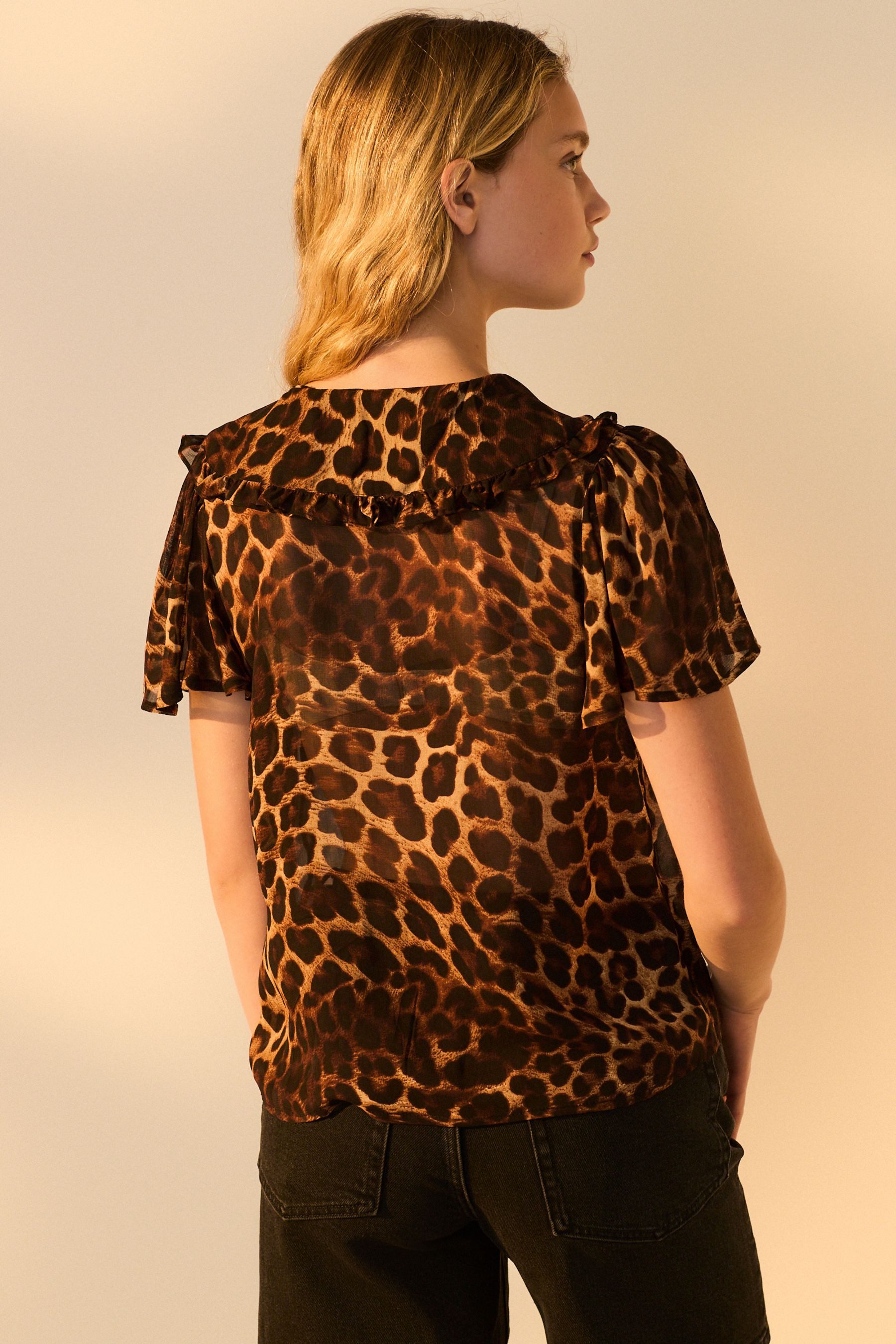 Next Kurzarmbluse Kurzärmlige transparente Bluse mit Bubikragen (1-tlg) günstig online kaufen