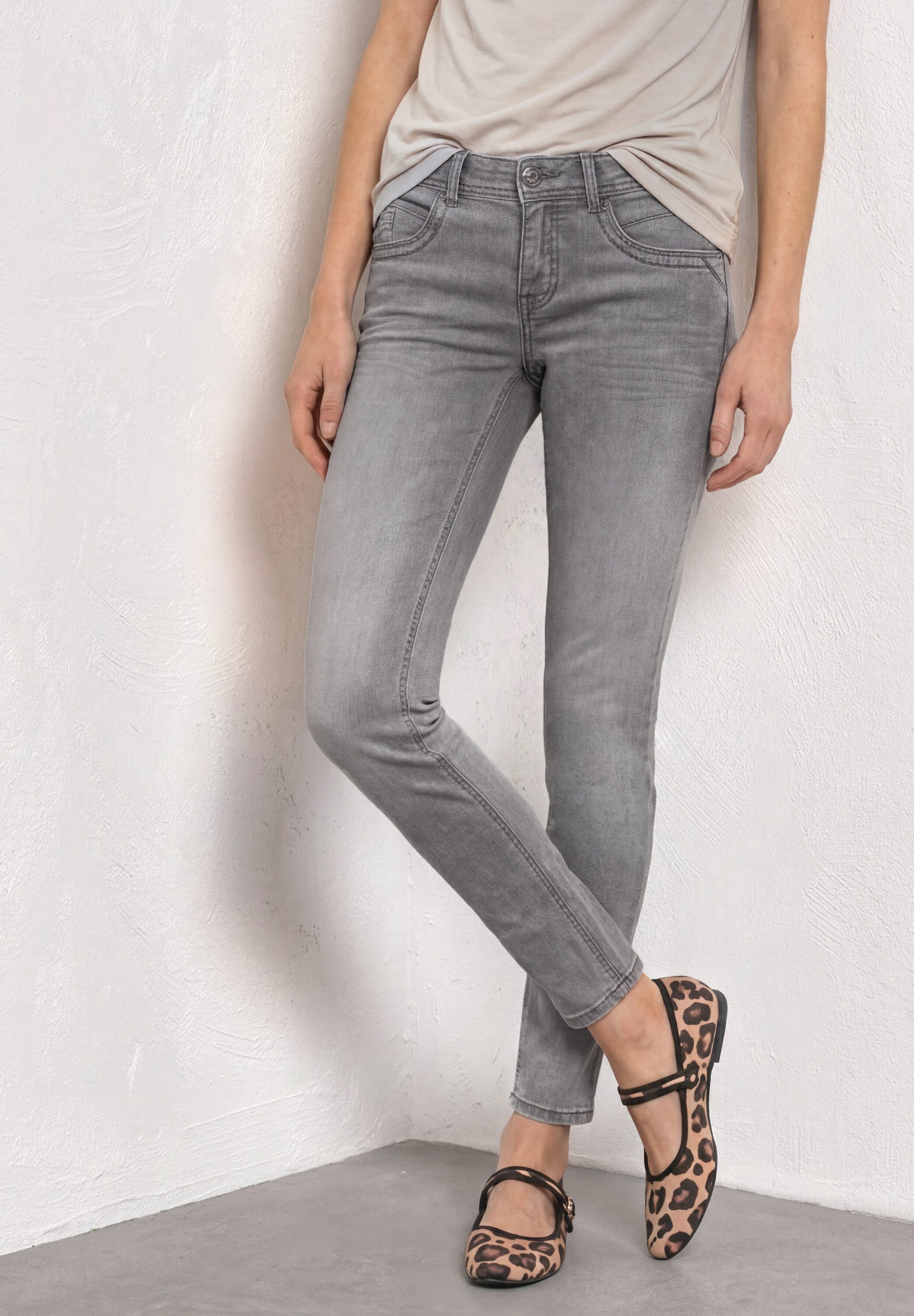 STREET ONE Comfort-fit-Jeans Middle Waist
