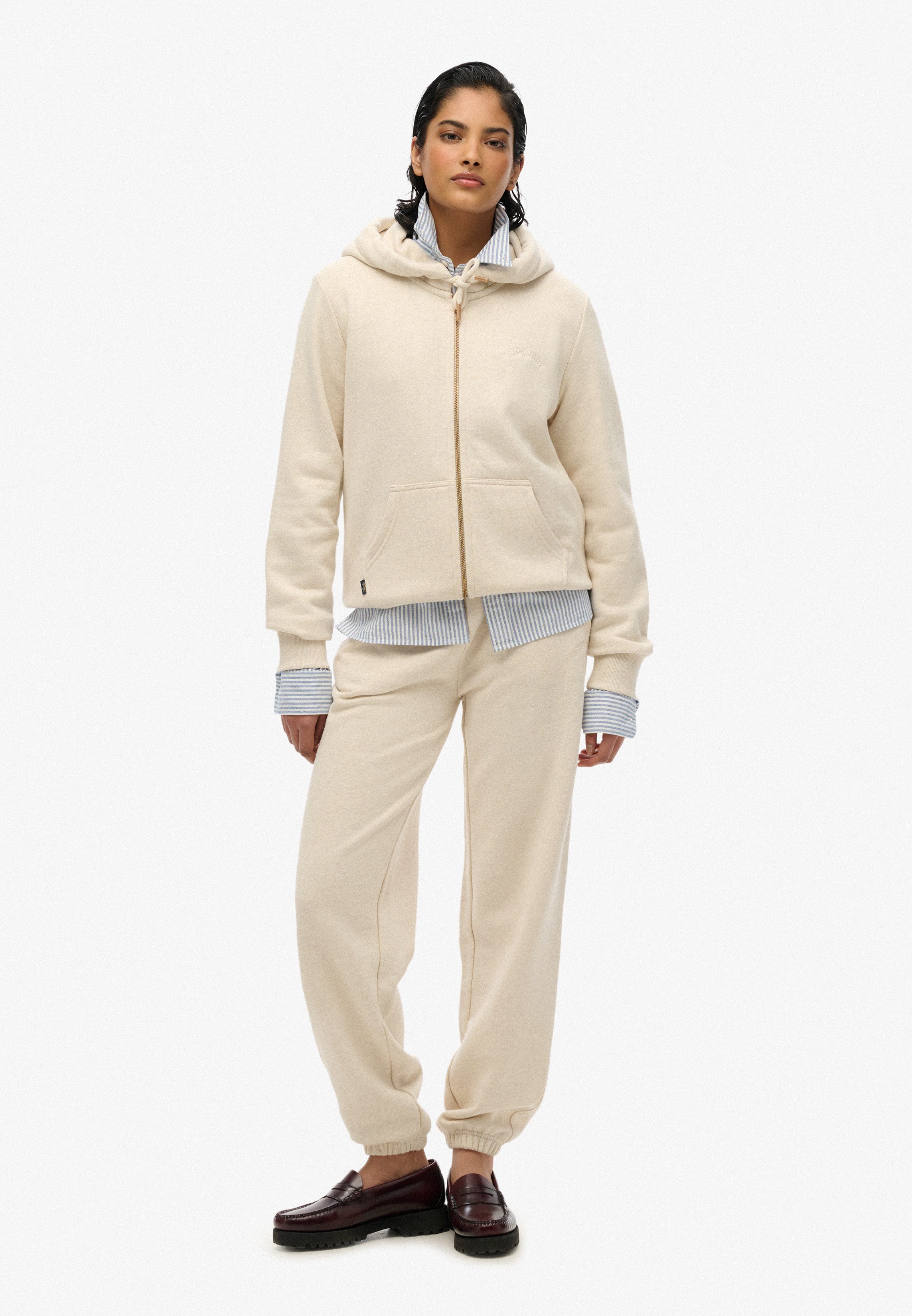 Superdry Kapuzensweatjacke ESSENTIAL LOGO ZIPHOOD HB aus Baumwolle und Polyester, Relaxed Fit, mit Rippbündchen