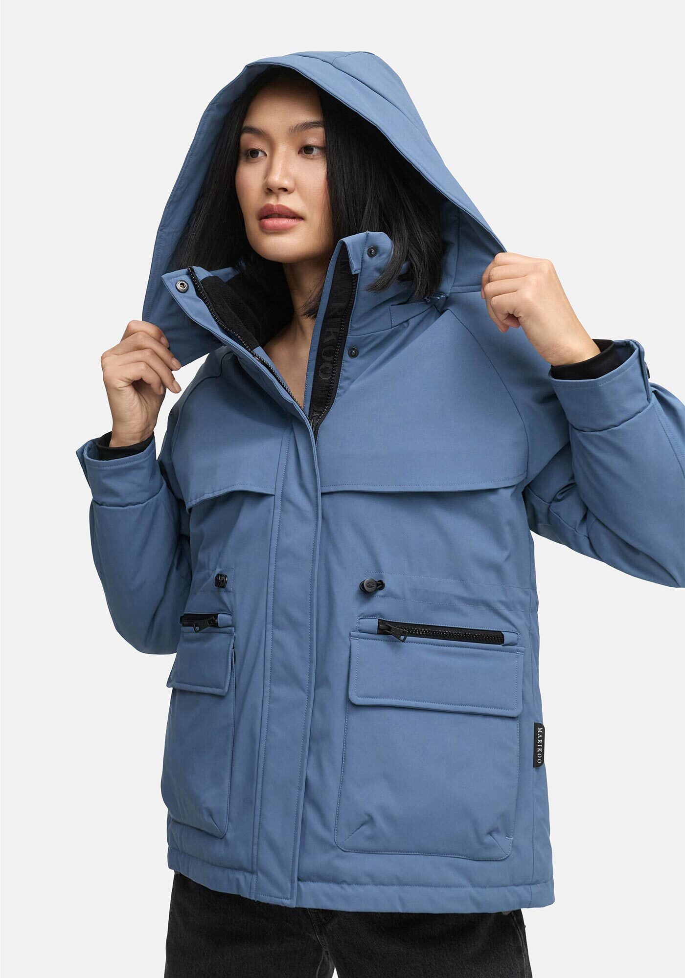 Marikoo Winterjacke Shigaraa mit abnehmbarer Kapuze und Gummizug an der Taille