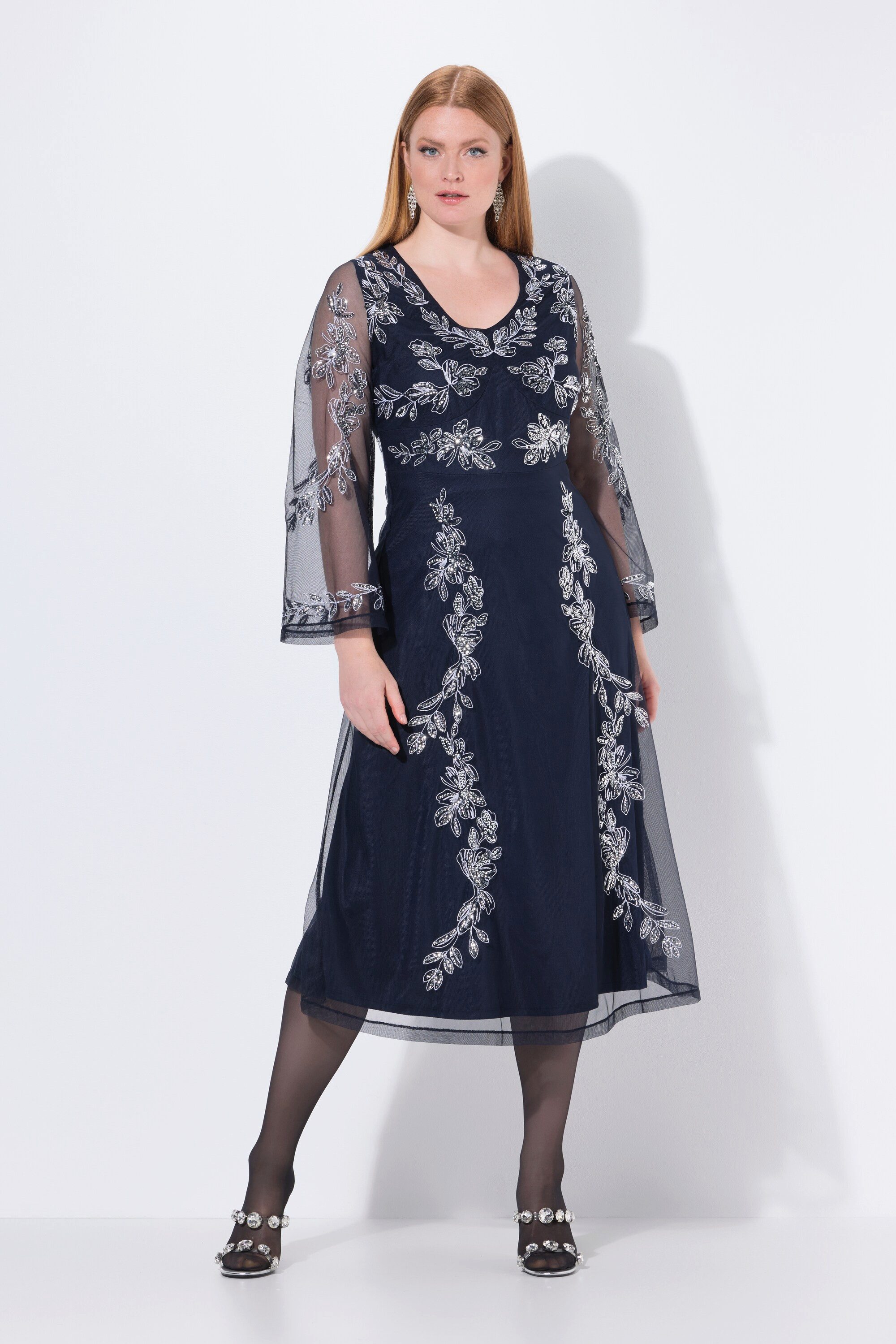 Ulla Popken Maxikleid Abendkleid Stickerei V-Ausschnitt Langarm
