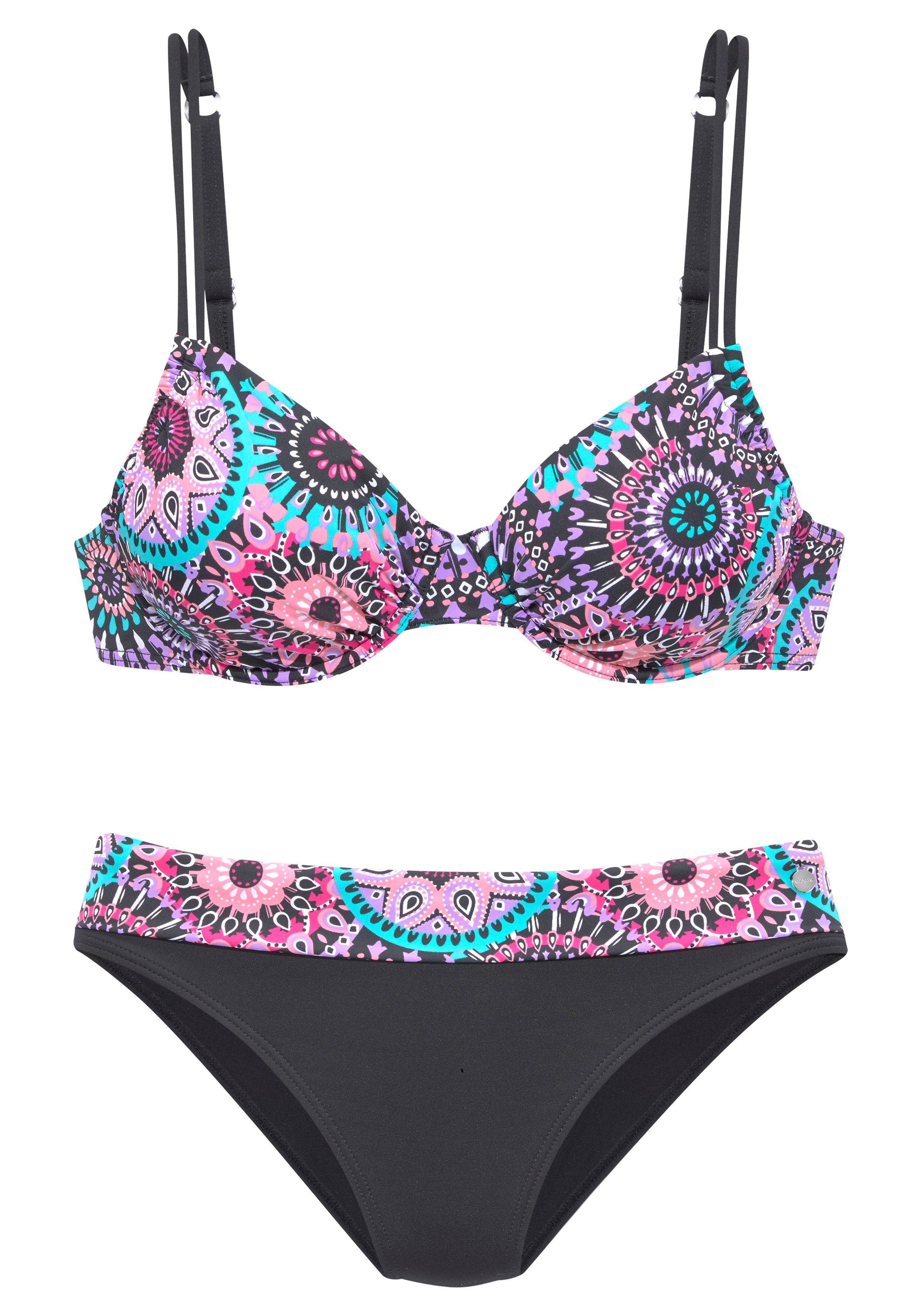LASCANA Bügel-Bikini mit kontrastfarbigen Bändern günstig online kaufen