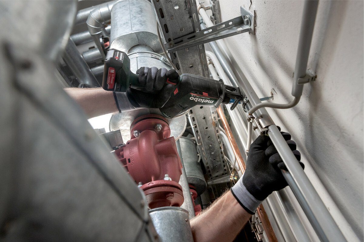 metabo Akku-Säbelsäge PowerMaxx SSE 12 BL, 2 x 4 Ah LiHD im Kunststoffkoffer
