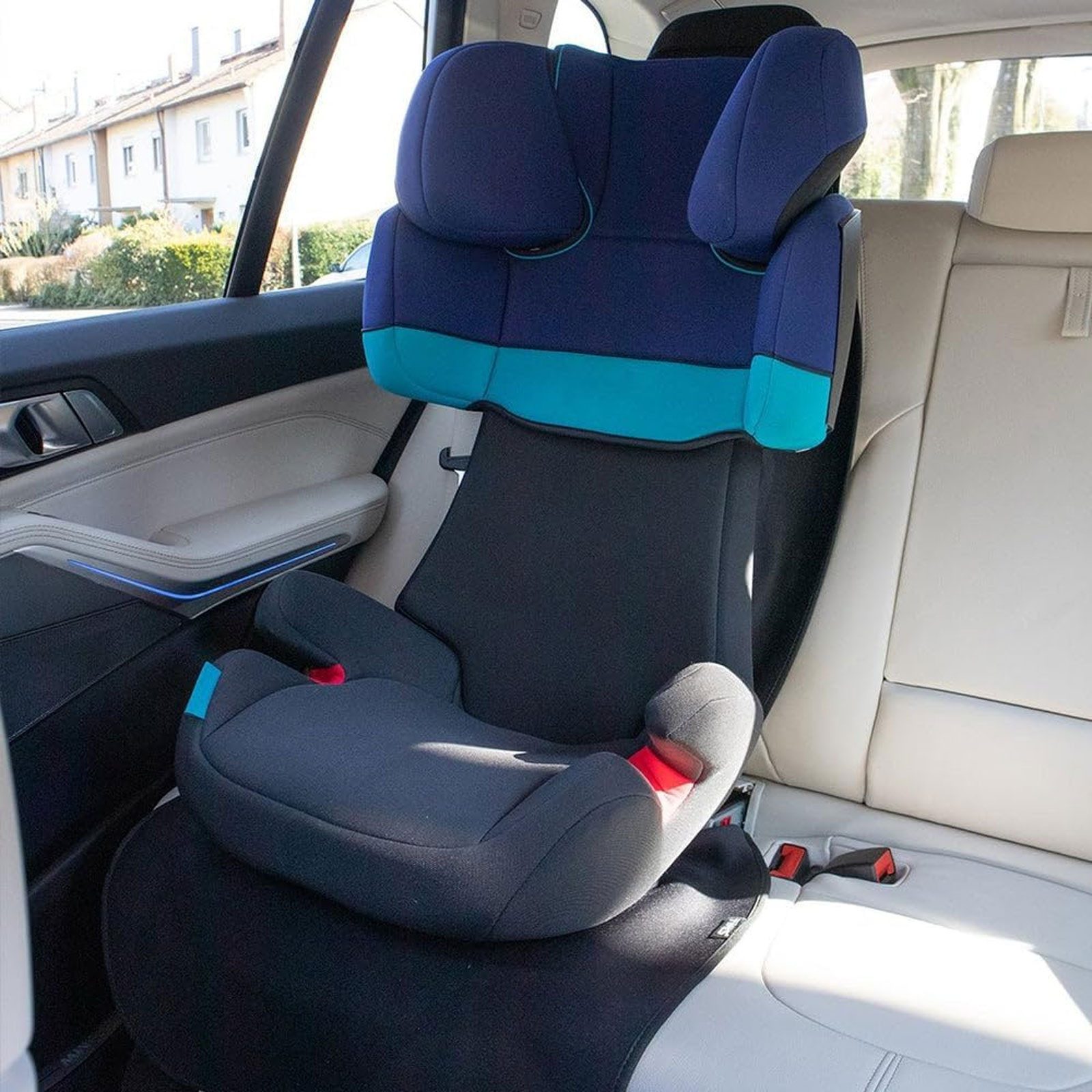 Type S car seat protector, waterproof Drilock, car seat protector made of neoprene. Durable and reusable.