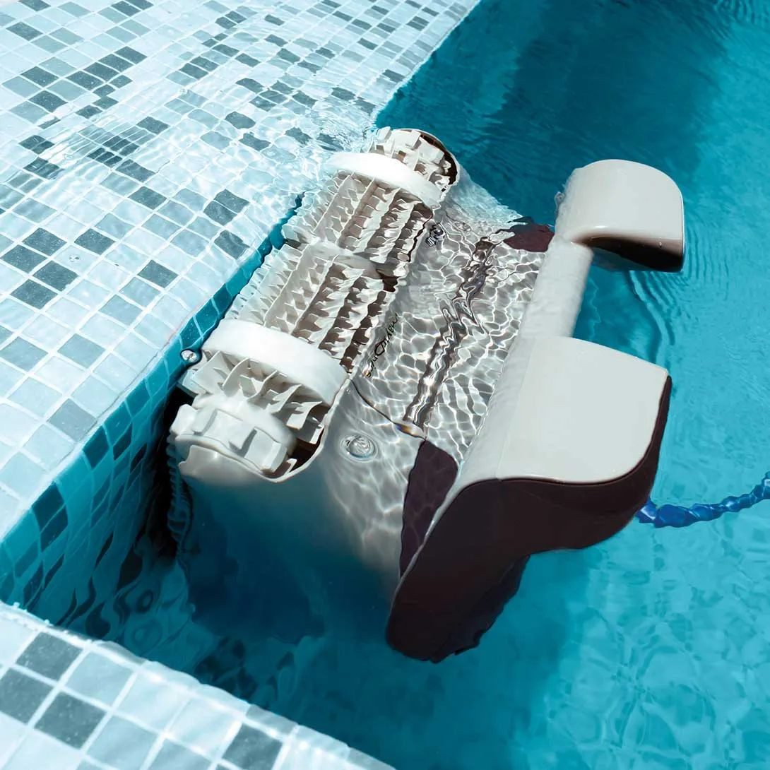 maytronics Poolroboter Dolphin Deluxe Active, (mit Automatisierungsmodus), Professionelle Poolreinigung für Pools bis zu 15 Meter