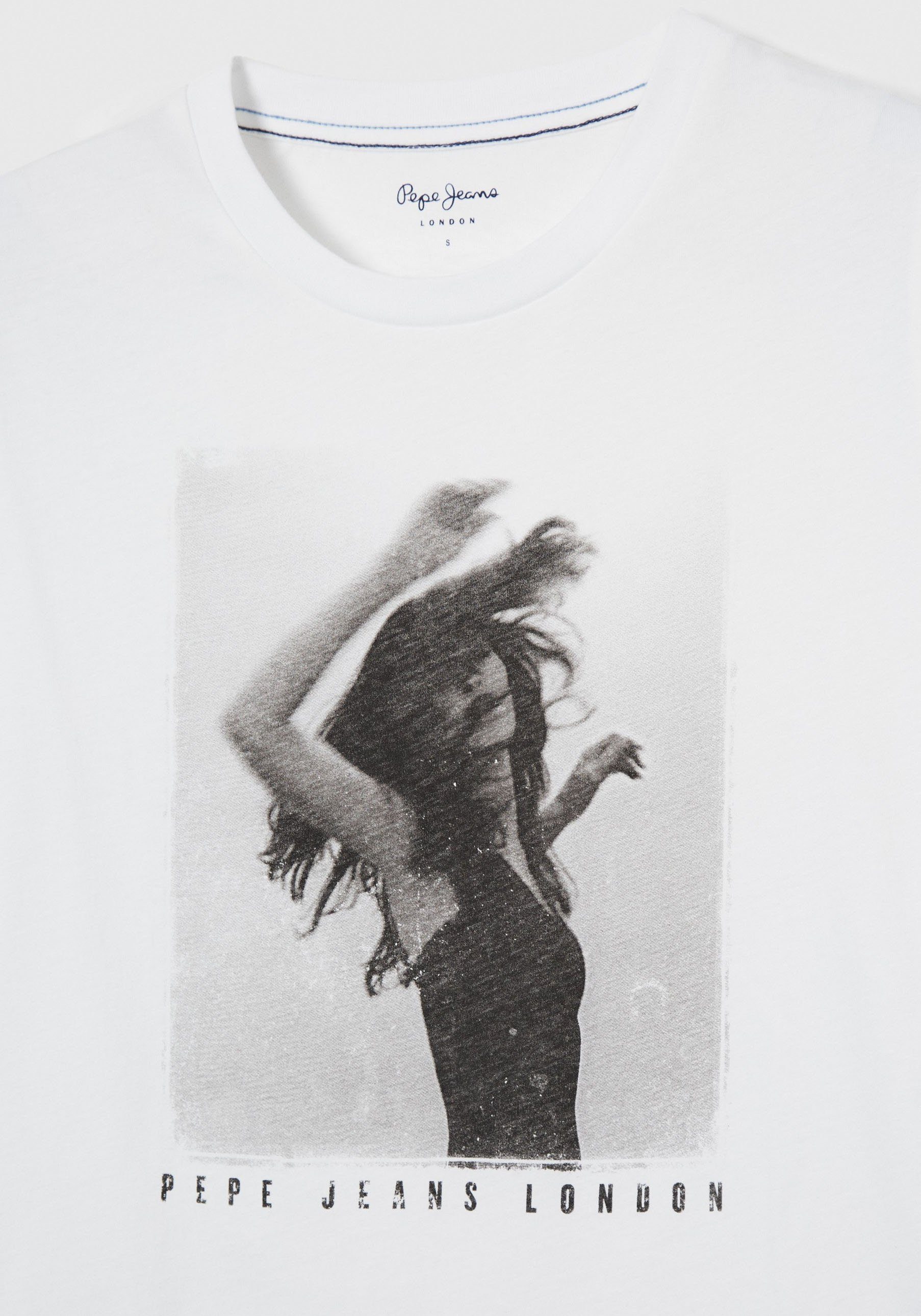 Frontprint figurbetonter markentypischem SONYA in und mit Passform tollem T-Shirt 800WHITE Pepe Jeans