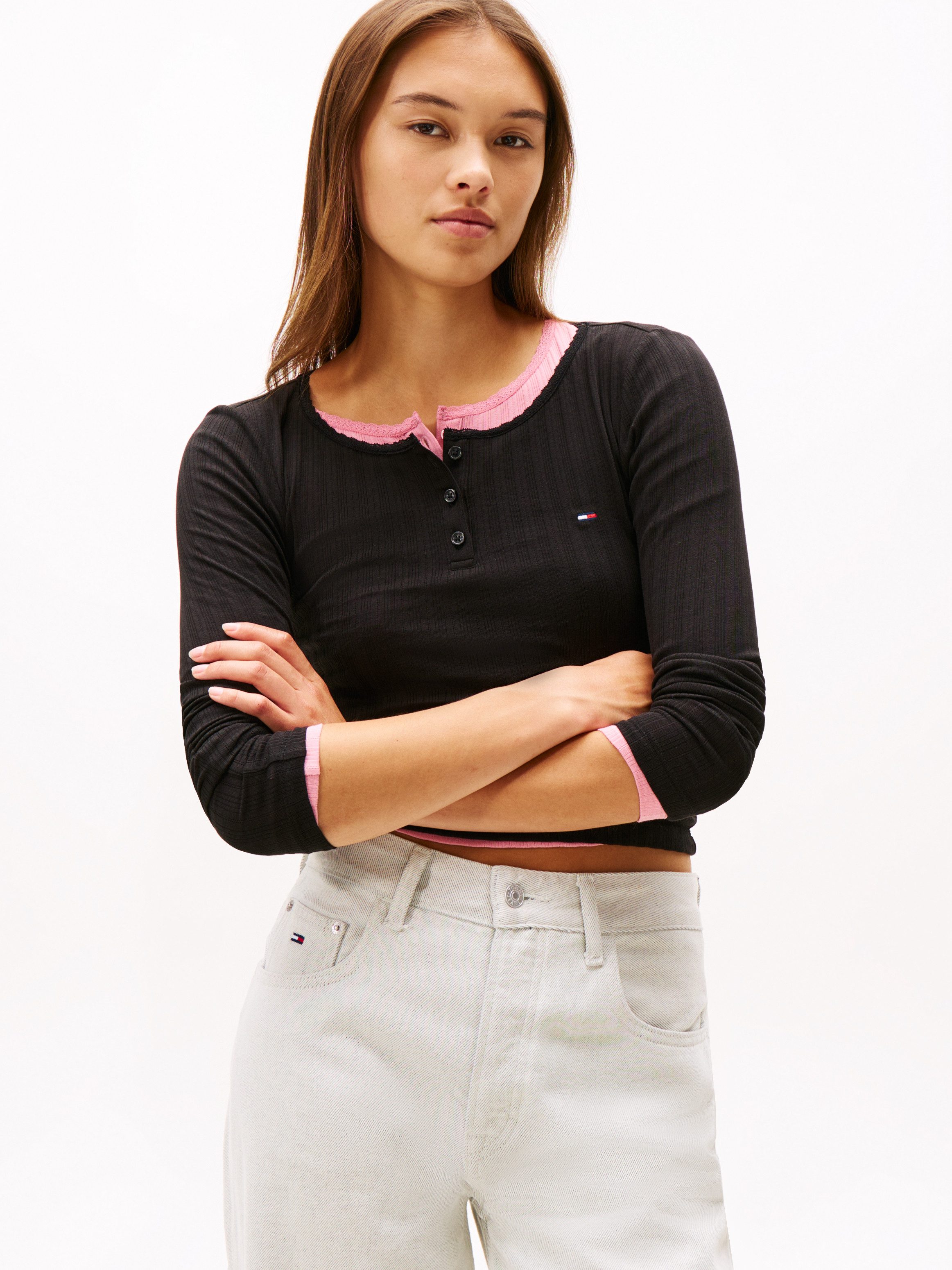 Tommy Jeans Langarmshirt TJW SLIM SH IRREGULAR RIB LS in gerippter Struktur günstig online kaufen