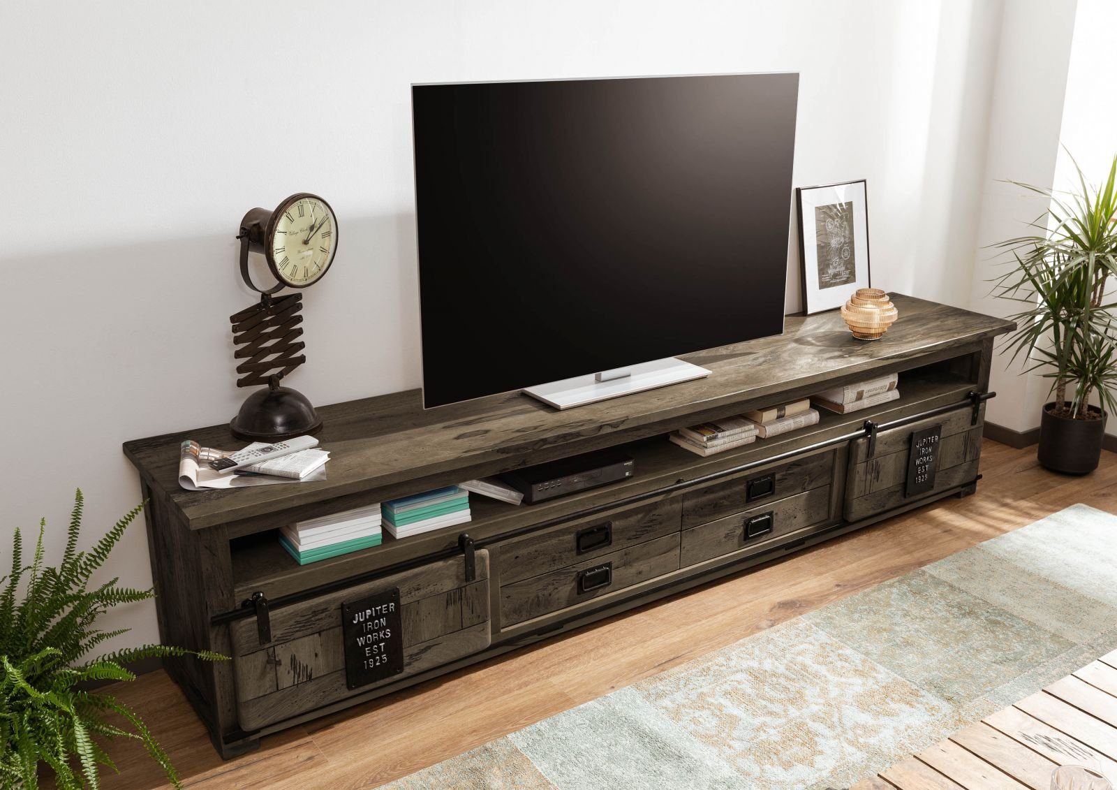 Massivmoebel24 TV-Board RAILWAY (Massivholz), TV-Board Mango 260x50x60 grau lackiert RAILWAY #255