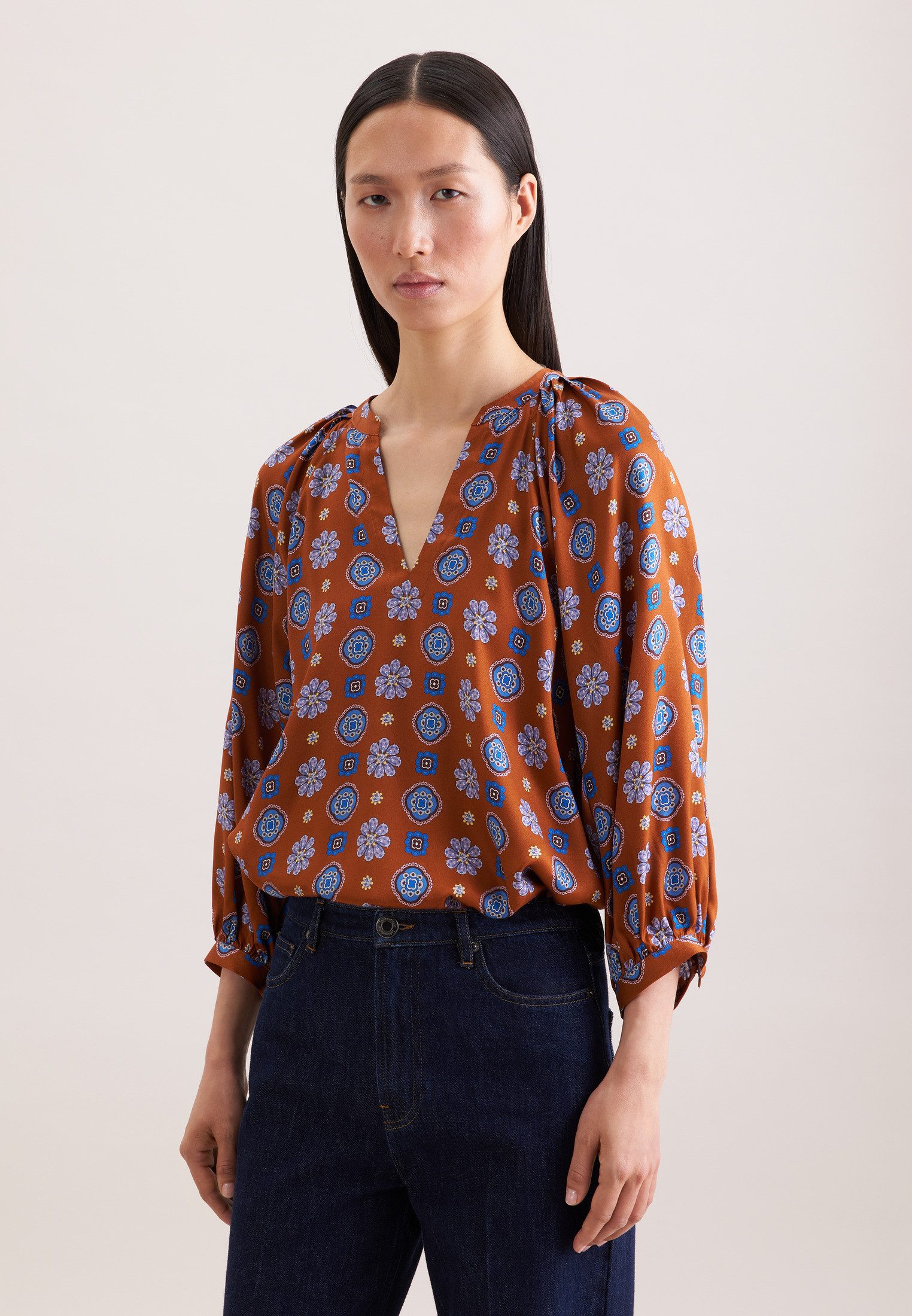 Klassische Bluse
