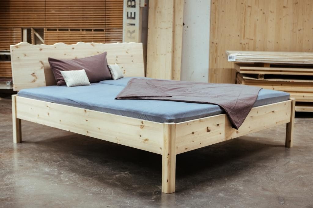 geborgenschlafen Massivholzbett aus Zirbenholz, Naturbett - Zirbenholzbett günstig online kaufen