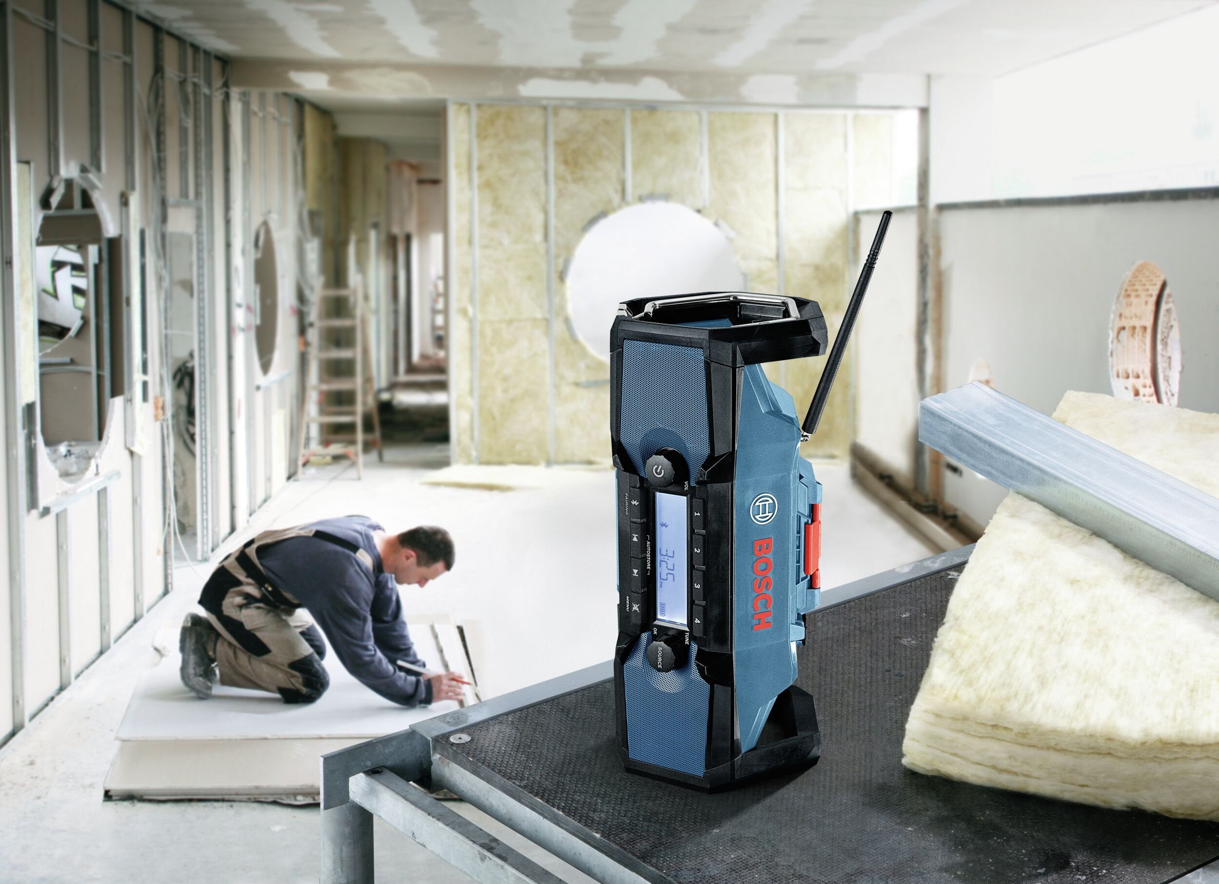 Bosch Professional GPB 18V-2 C Baustellenradio (Akku-Radio Ohne Akku - im Karton)