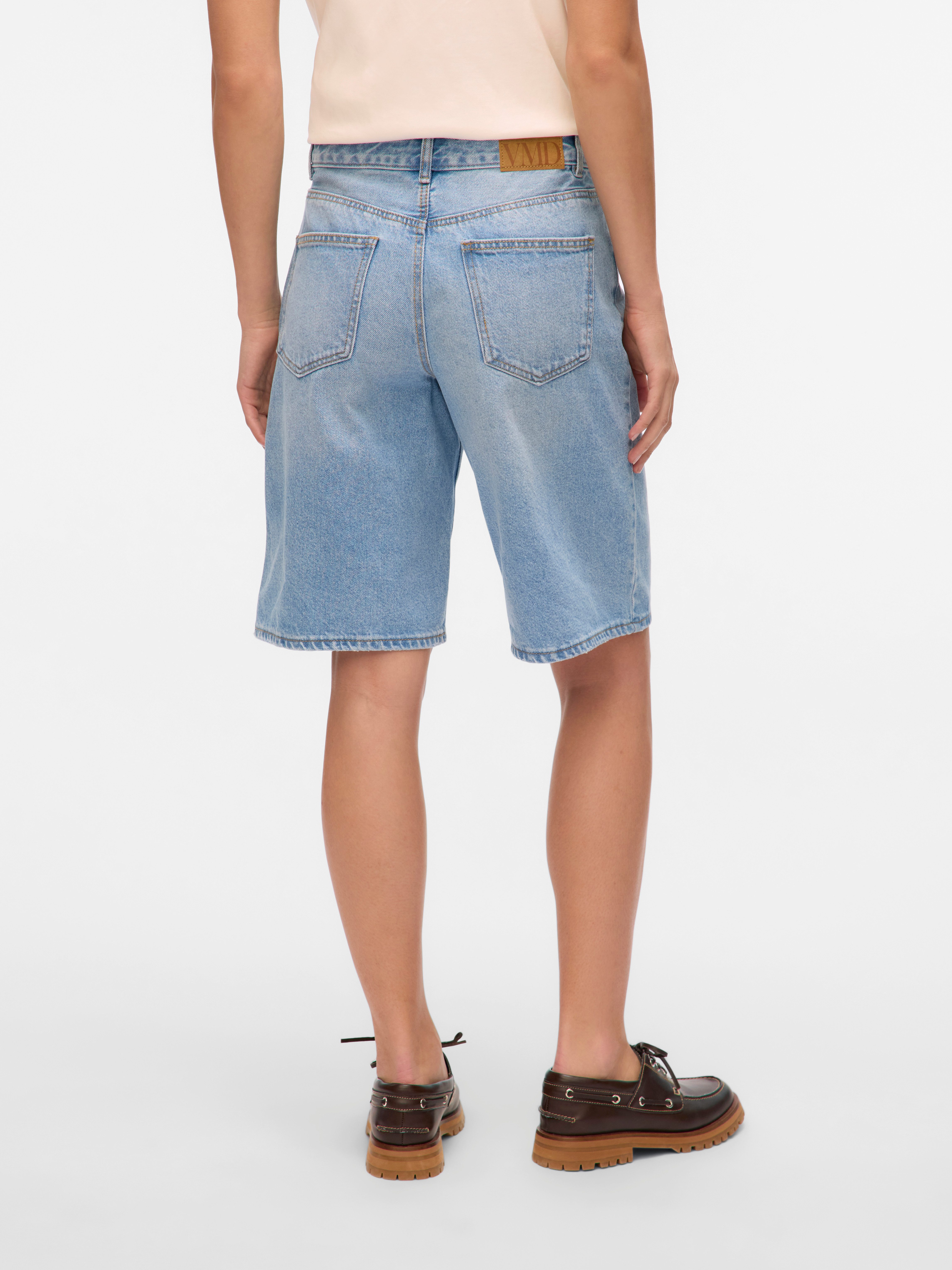 Vero Moda Jeansshorts VMRAILA MR DENIM JORTS NOOS Baumwolle, loose fit