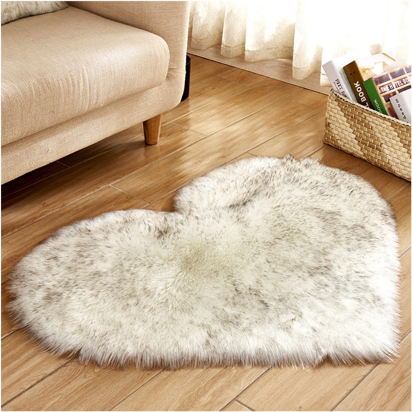 BTTO TEPP Hochflor-Teppich Fellteppich,Herz Teppich, Faux Lammfell Schaffell Weicher Teppich, Herzform 70*90cm, Weich und Flauschig,Herzform 30*40cm/40*50cm/70*90cm