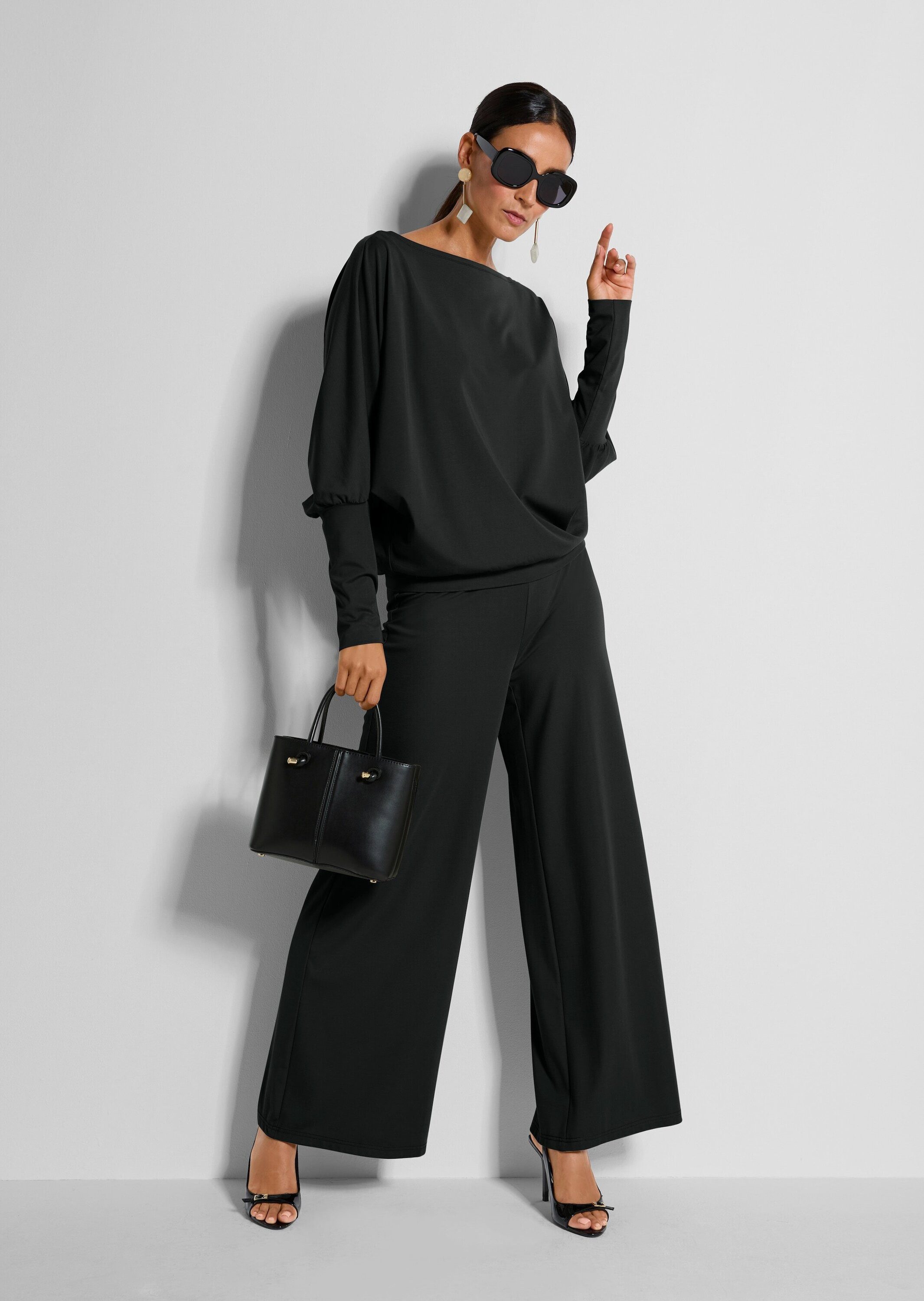 MADELEINE Langarmshirt Lockeres Longsleeve mit Fledermausärmeln Elegantes Shirt mit U-Boot-Ausschnitt mit Elasthan-Anteil