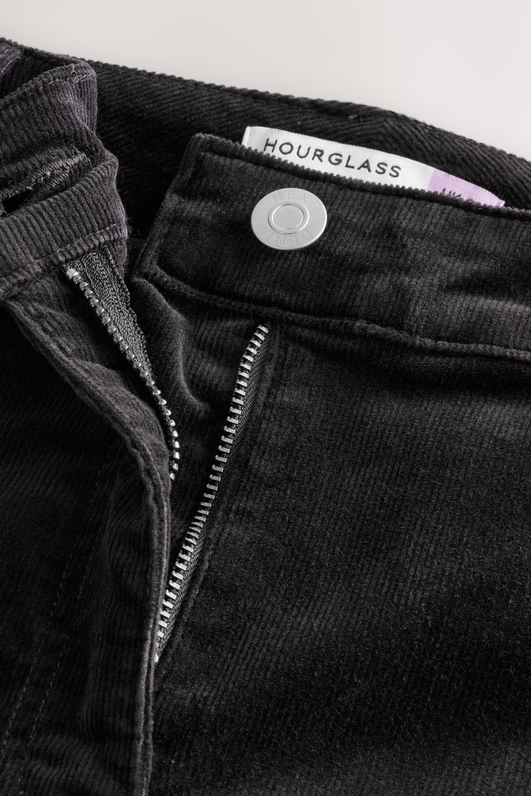 Next Bootcuthose Bootcut-Cordhose in Sanduhrenform (1-tlg)