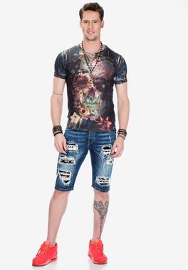 Cipo & Baxx Shorts mit Torn Patches