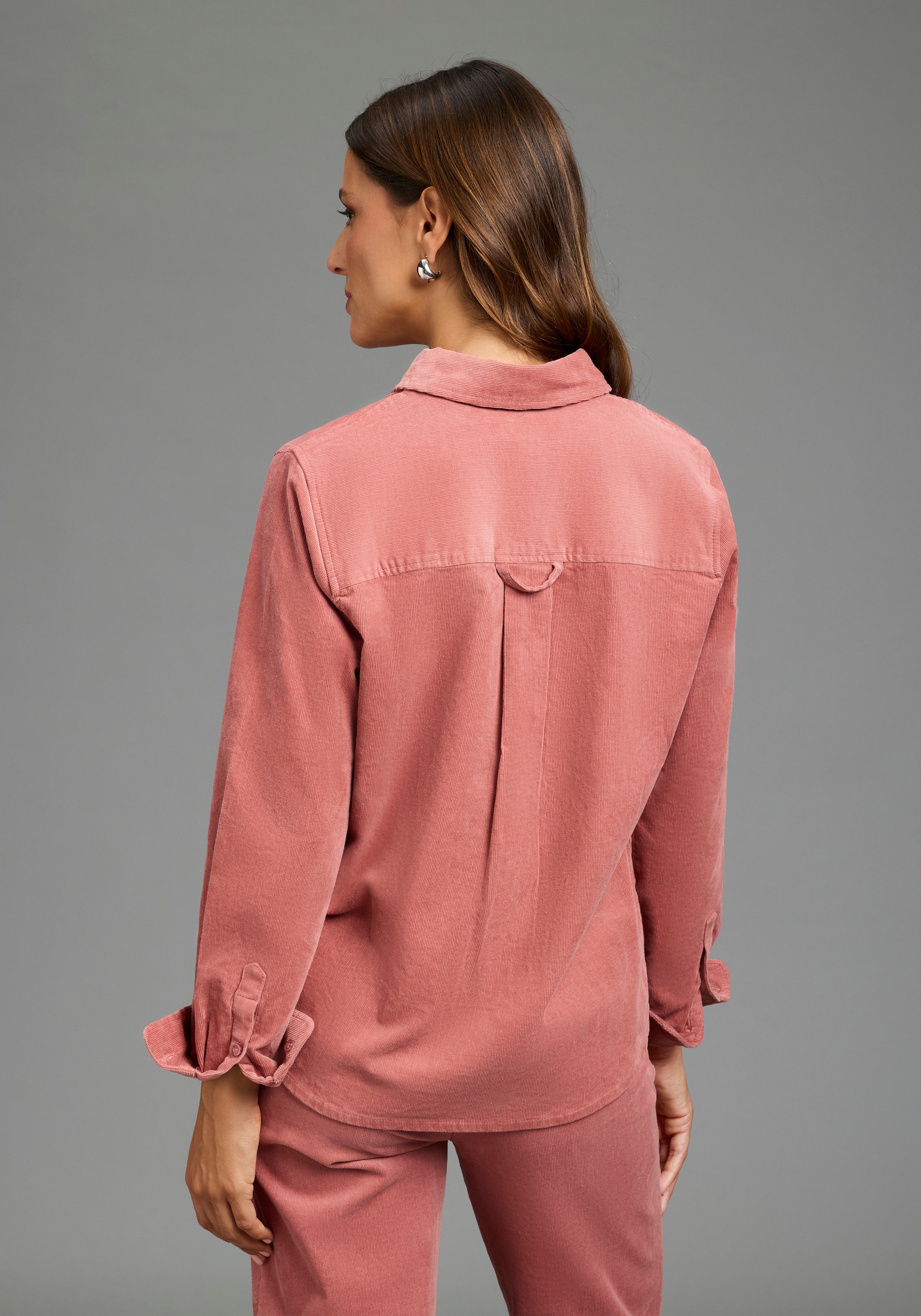 Laura Scott Hemdbluse normale Passform, aus Baumwolle und Elasthan, unifarbene Optik. € 49,99, (€ 49,99 pro 1 Stk).