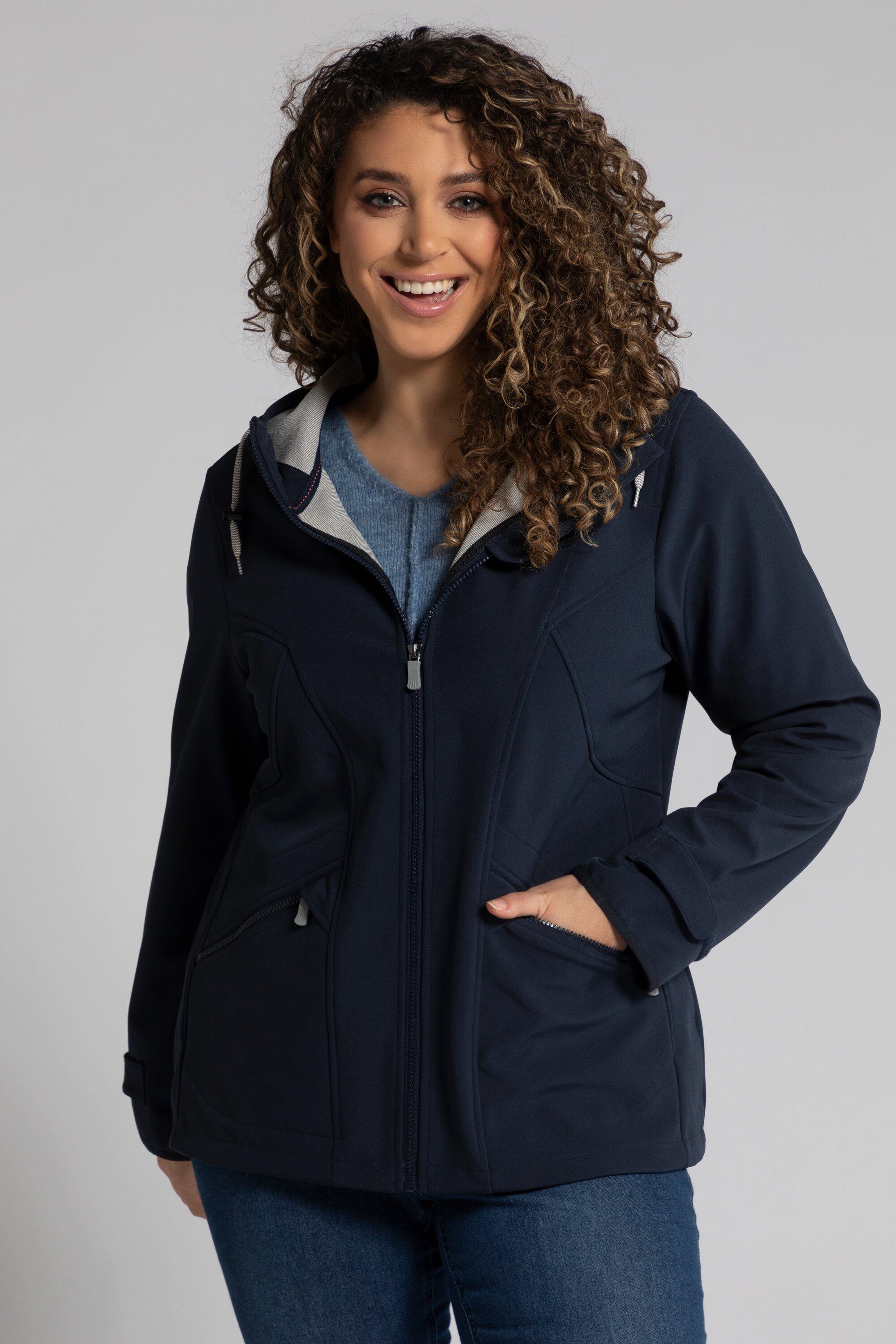 Ulla Popken Softshelljacke Softshelljacke wasserabweisend leicht Kapuze