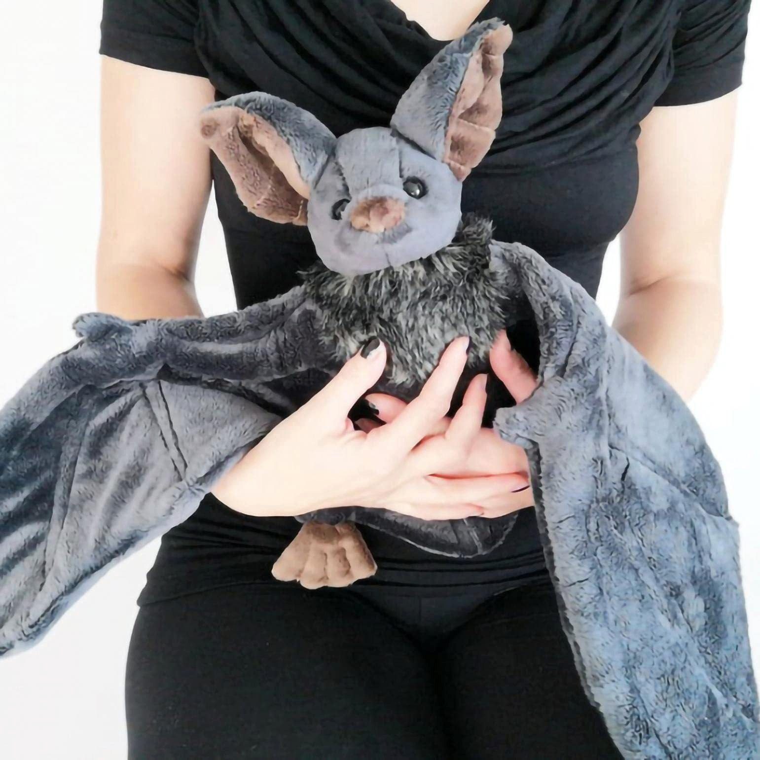 Tinisu Plüschfigur Fledermaus Kuscheltier 30 cm – Niedliches Halloween Plüschtier Stoffti