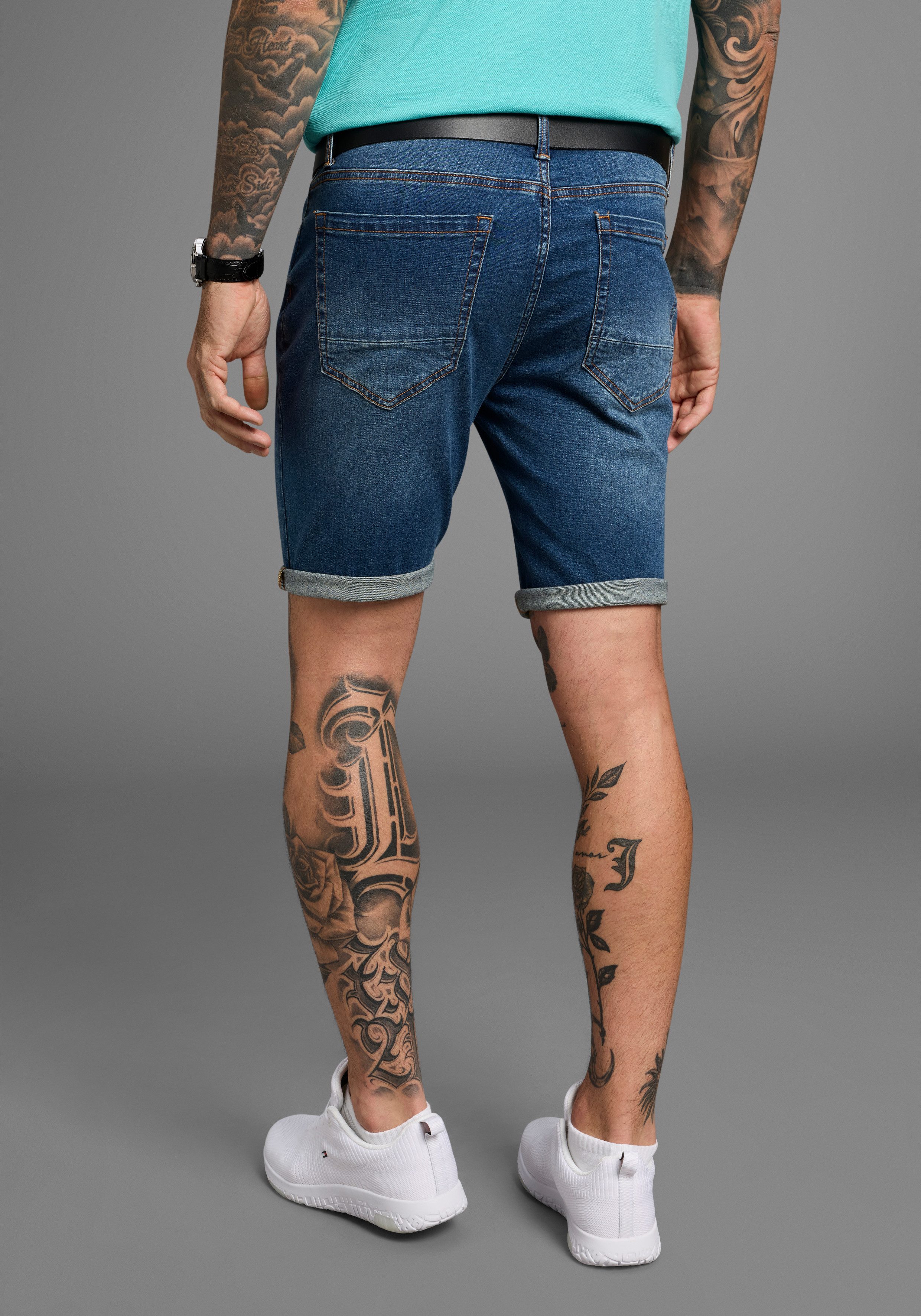 Bruno Banani Jeansshorts Hutch-Shorts gerade geschnittene kurze Beine, niedrige Leibhöhe – Bild 4 von 5