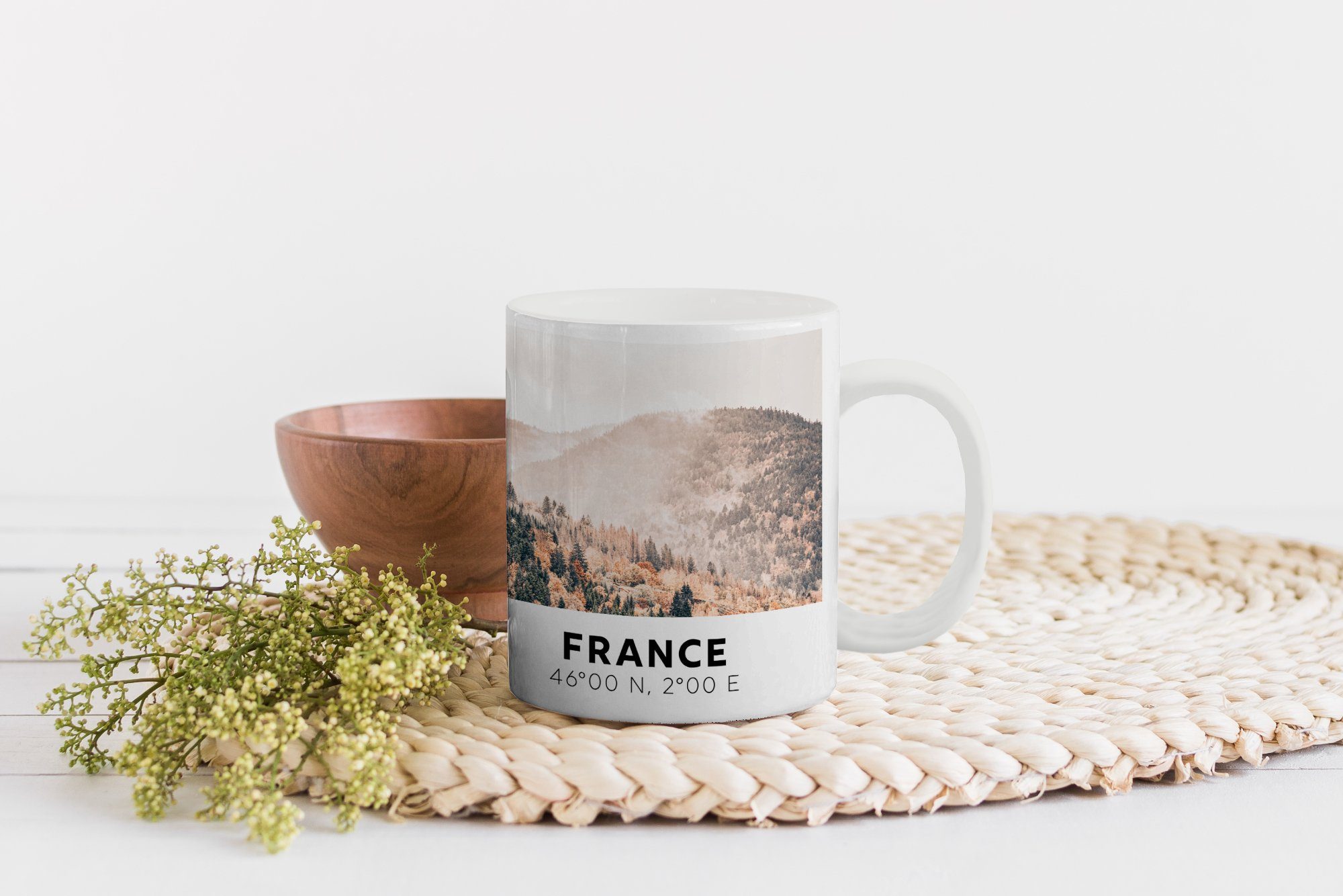 MuchoWow Tasse Kaffeetassen, - Keramik, - Teetasse, Becher, Wald Nebel, Frankreich Geschenk - Teetasse, Berge