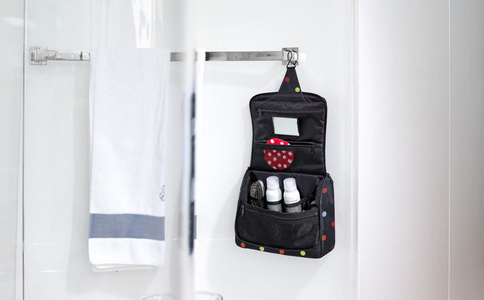 REISENTHEL® Kulturbeutel toiletbag XL dots, toiletbag XL – Bild 5 von 5