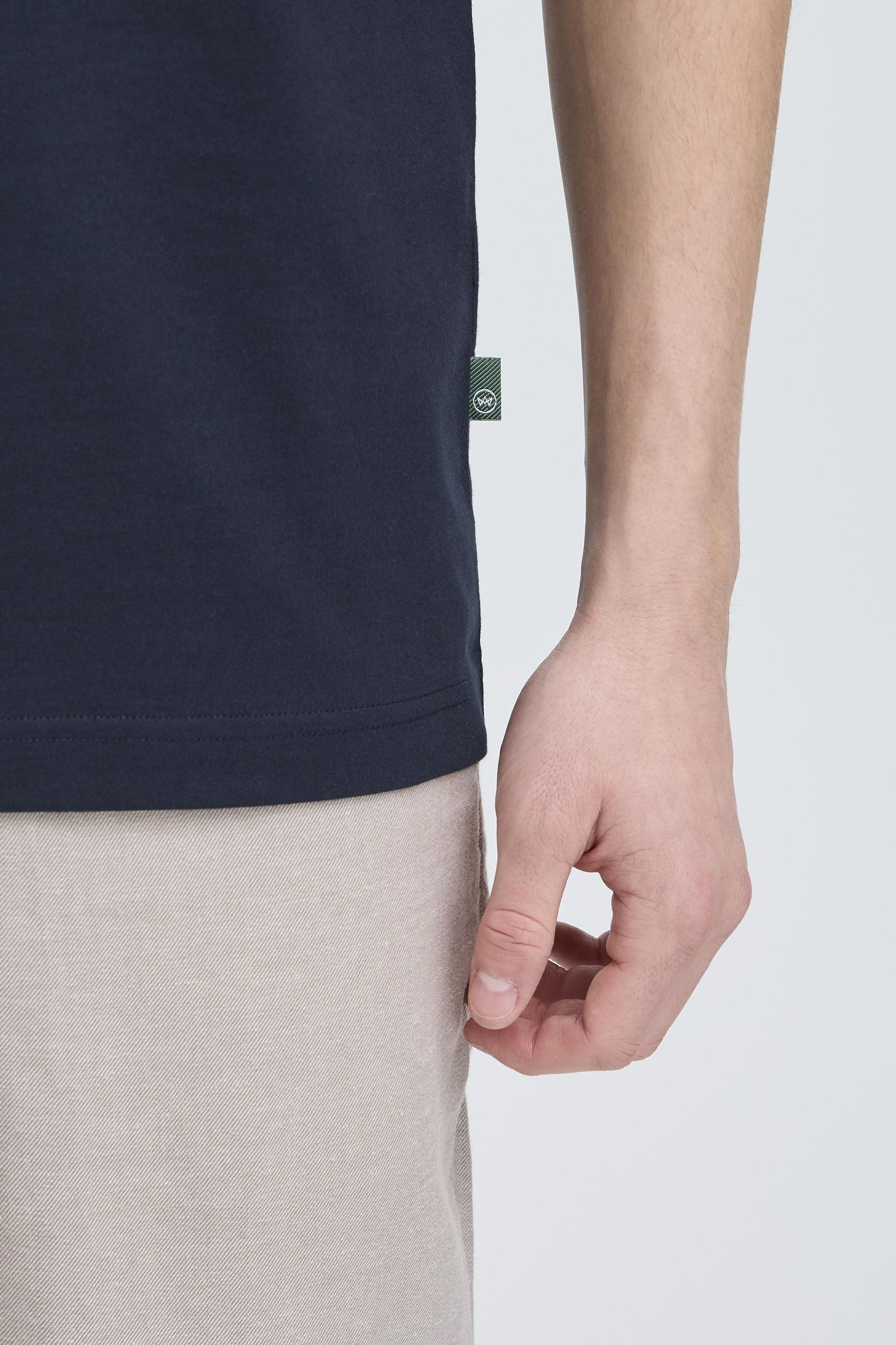 Kronstadt Rundhalsshirt KSMccarty Basic T-shirt mit Stickerei